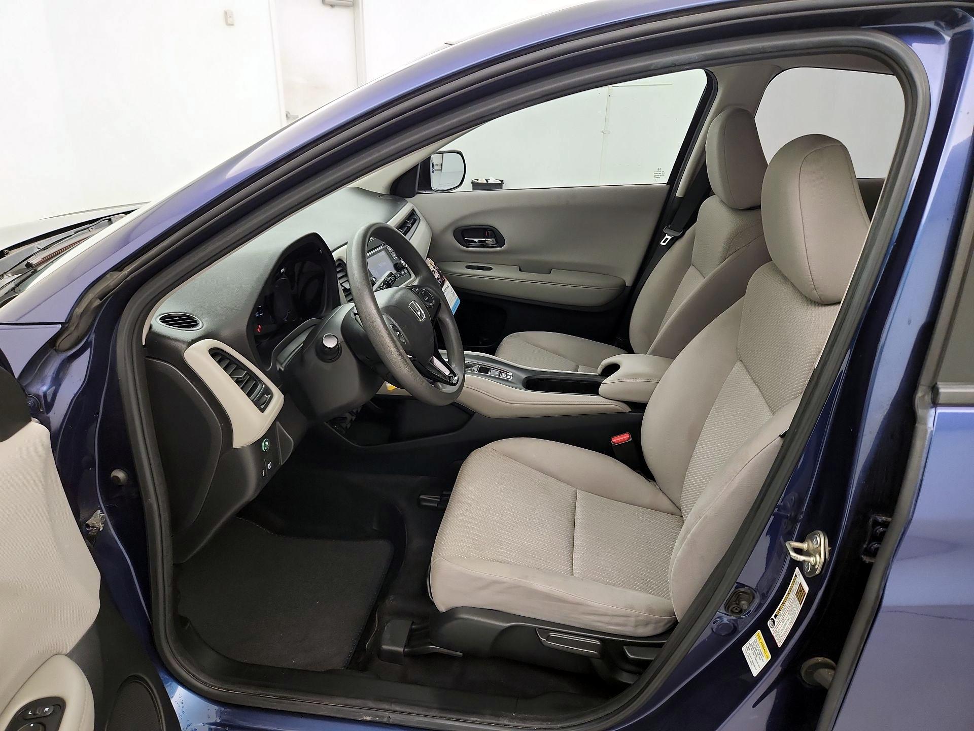 Thumbnail: 2016 Honda HR-V - 11