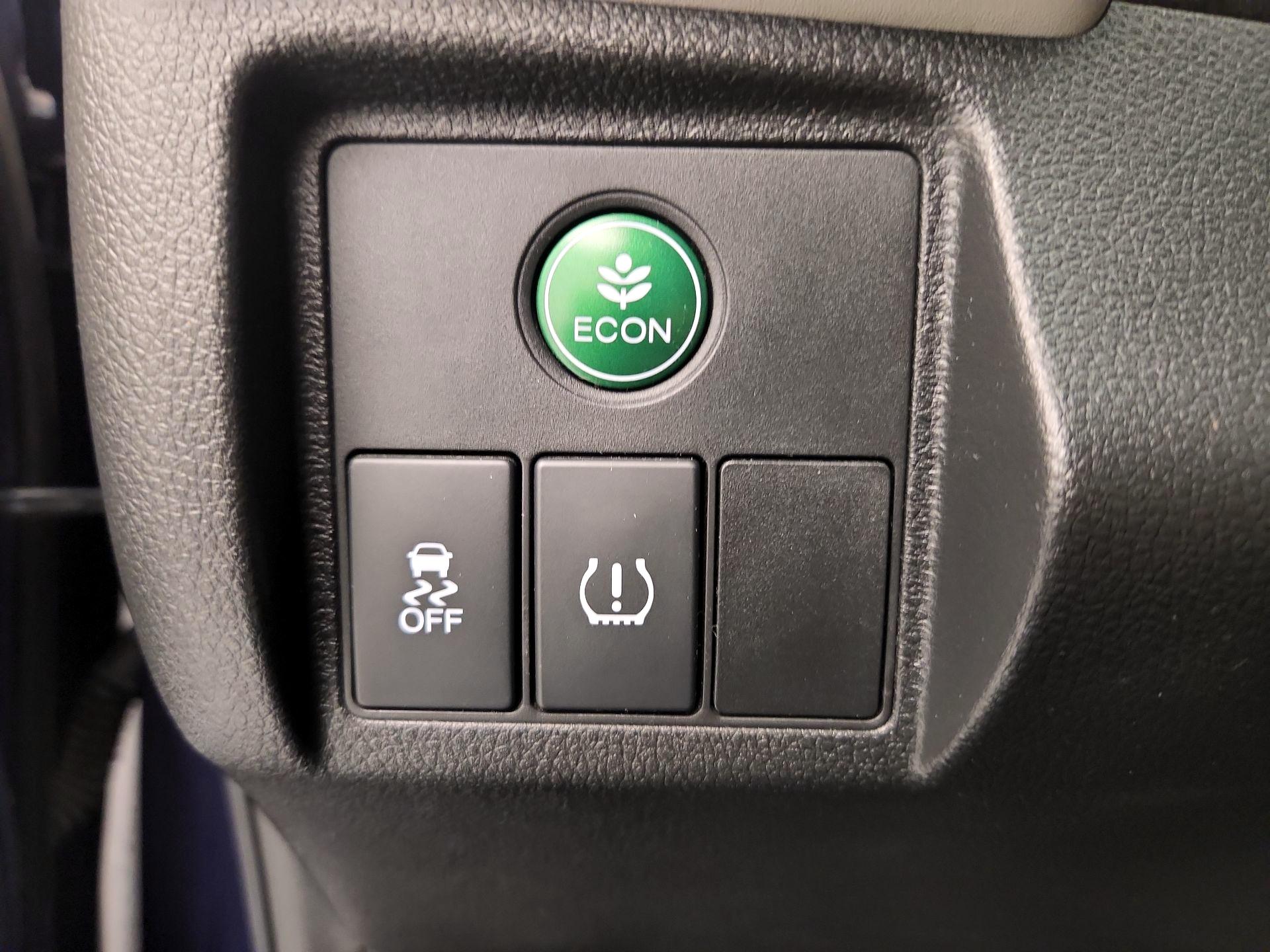Thumbnail: 2016 Honda HR-V - 13