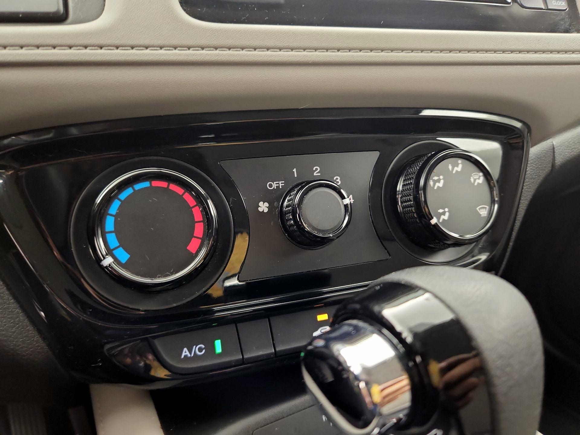 Thumbnail: 2016 Honda HR-V - 16