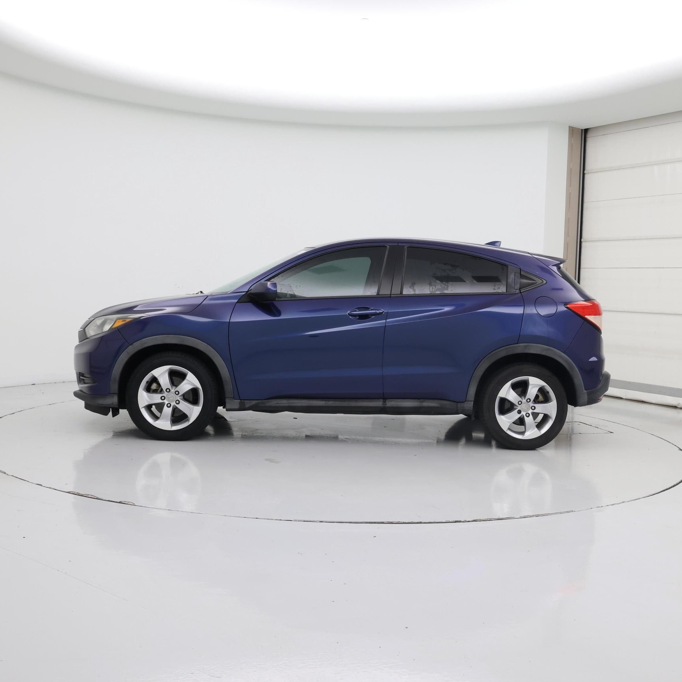 Thumbnail: 2016 Honda HR-V - 3