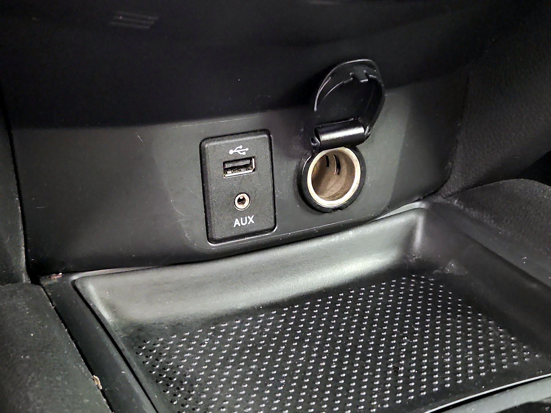 Thumbnail: 2016 Nissan Rogue - 18