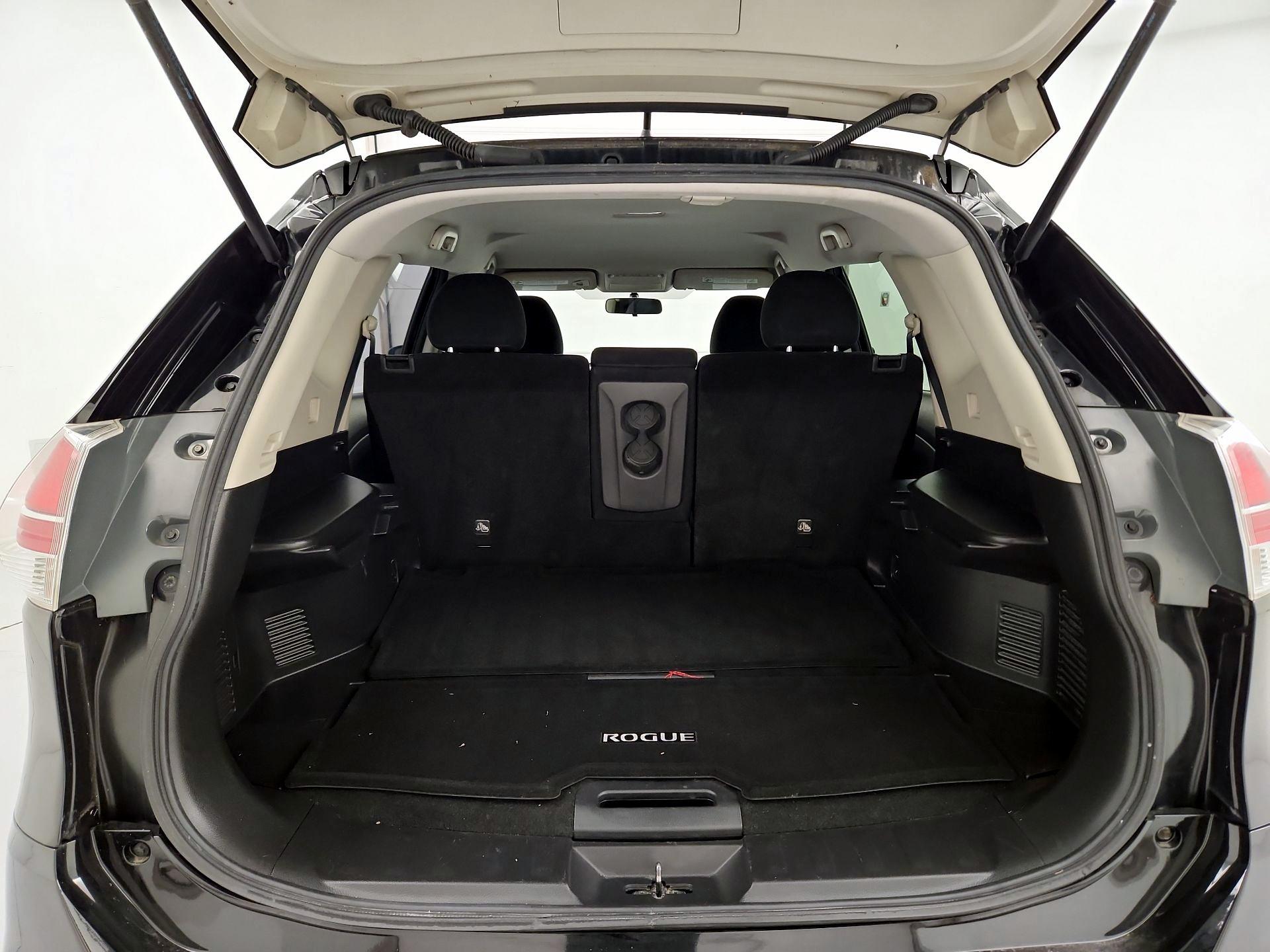 Thumbnail: 2016 Nissan Rogue - 20