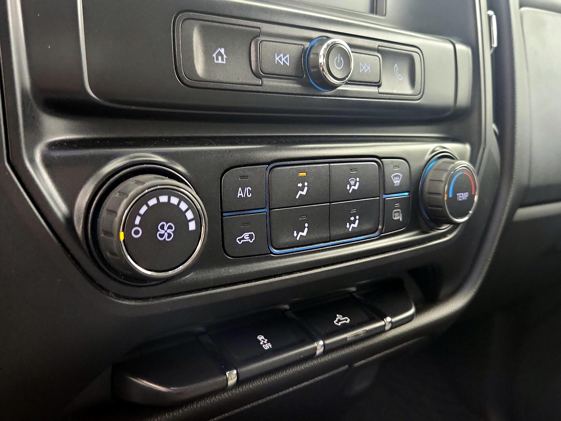 Thumbnail: 2018 Chevrolet Silverado 1500 - 16
