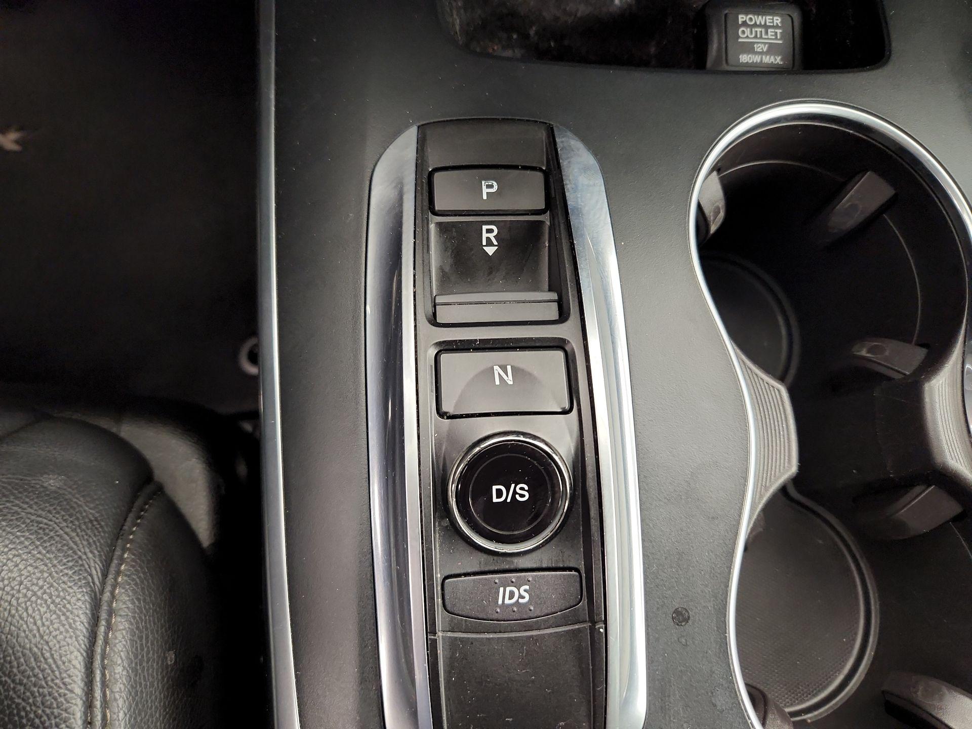 Thumbnail: 2016 Acura MDX - 18