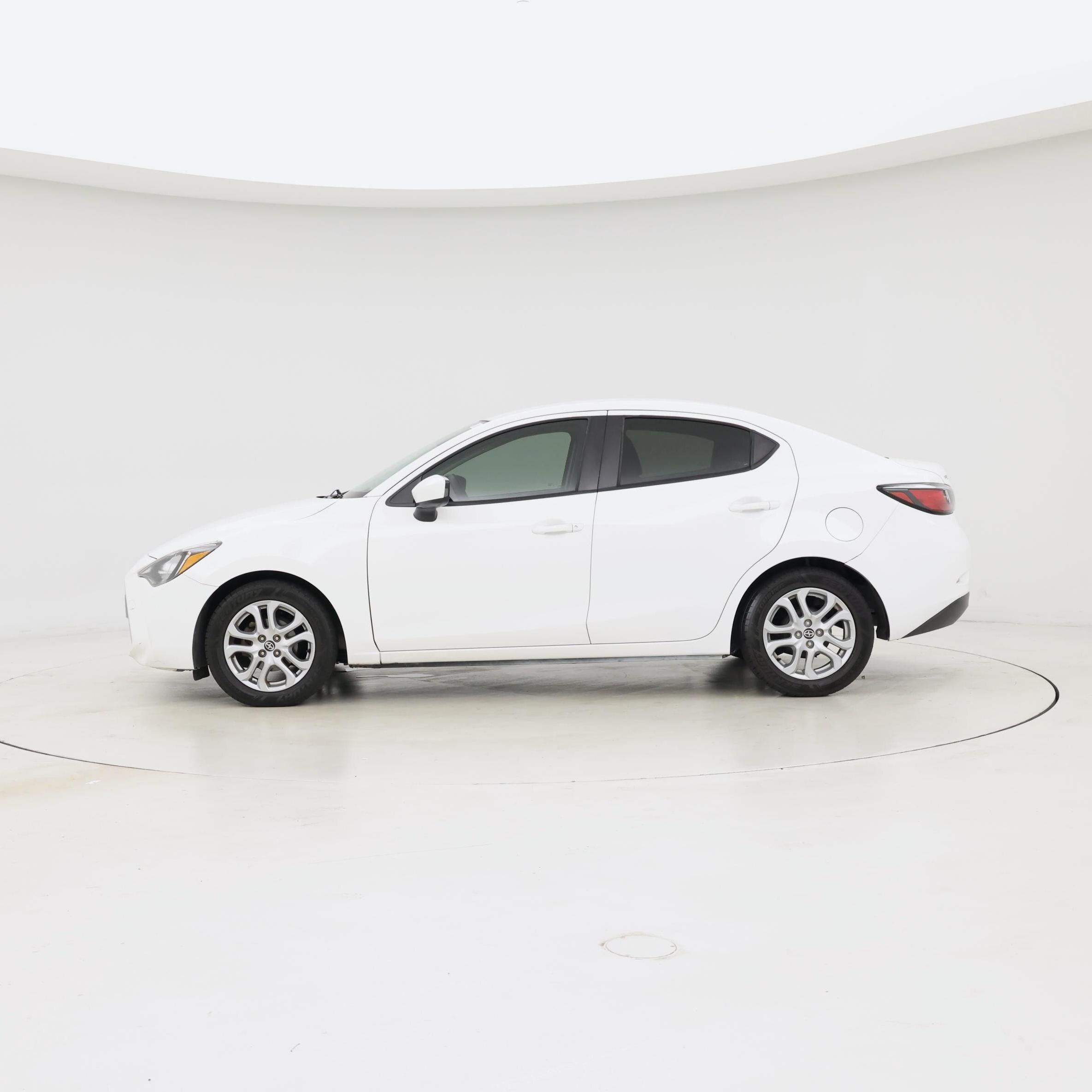 Thumbnail: 2016 Scion iA - 3