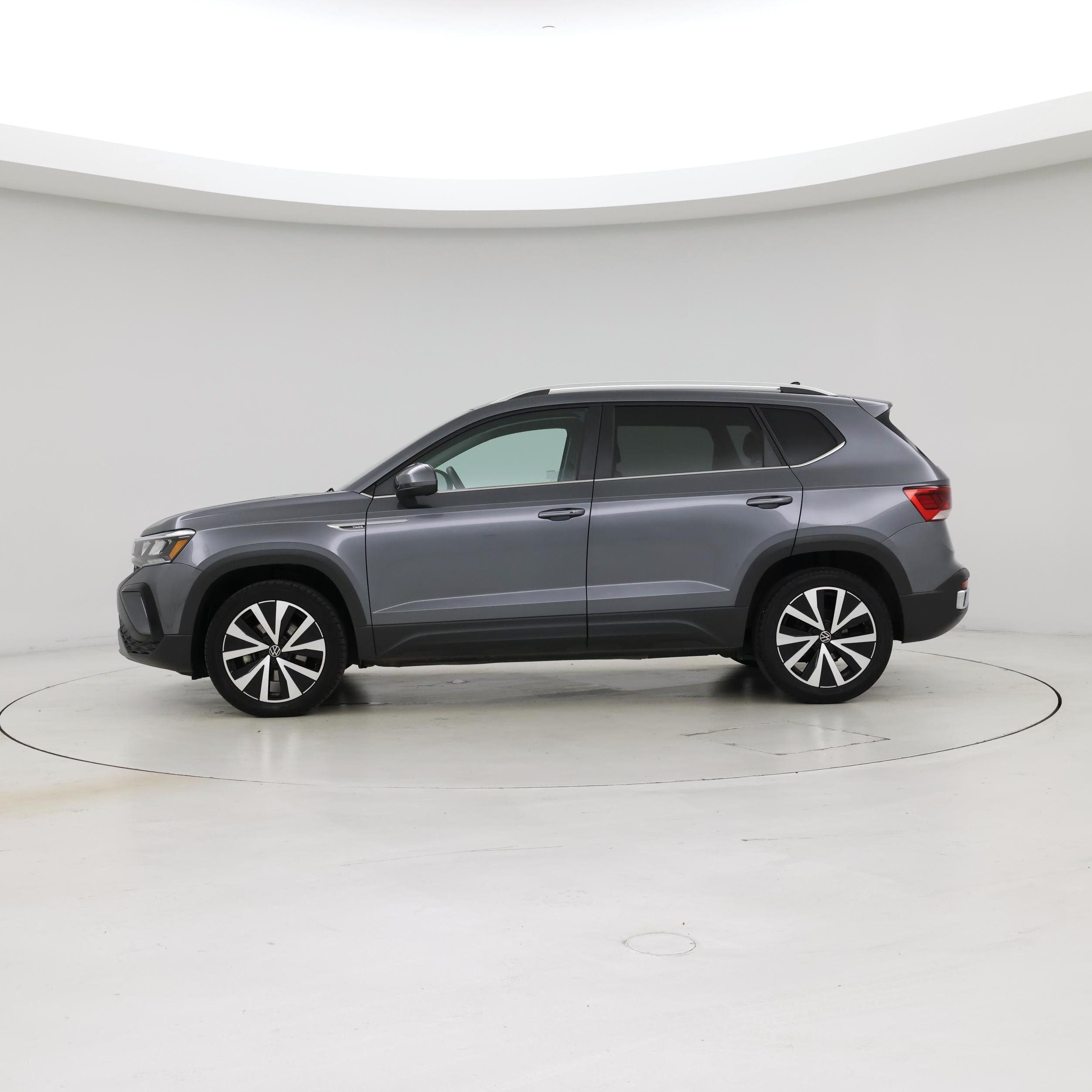 Thumbnail: 2022 Volkswagen Taos - 3