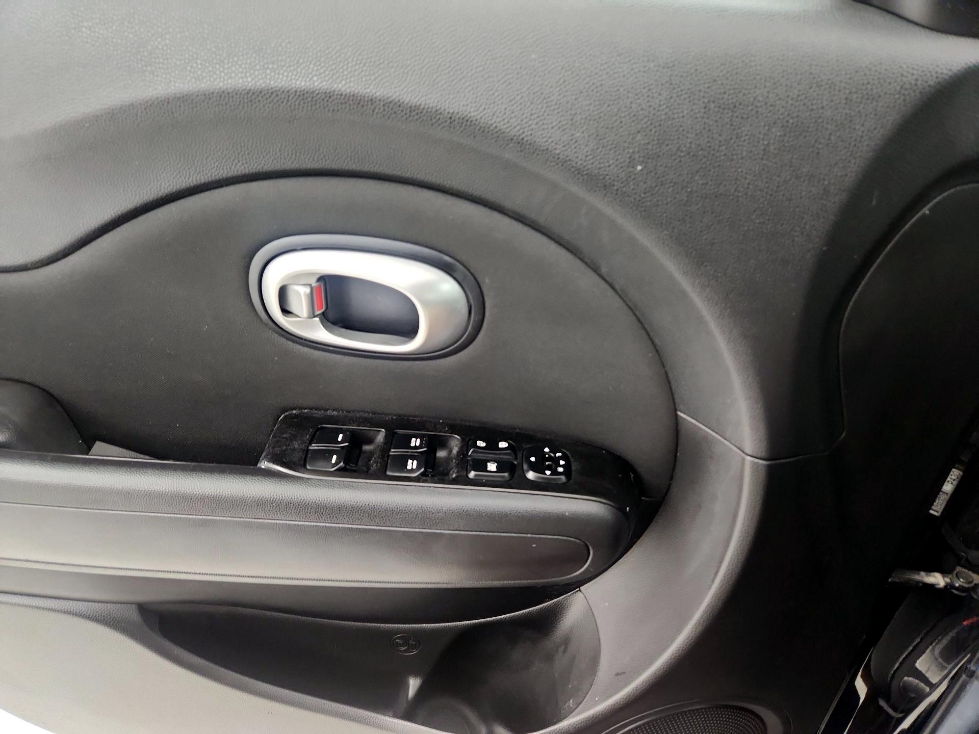Thumbnail: 2014 Kia Soul - 12