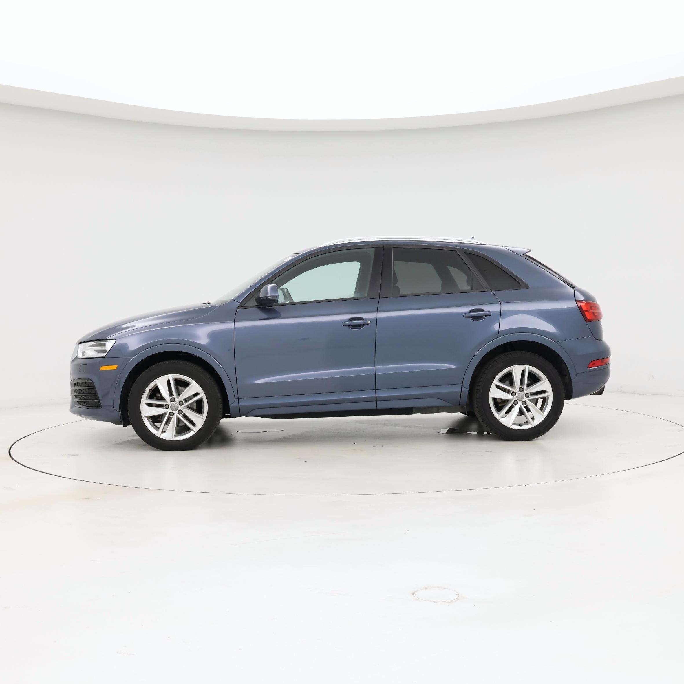 Thumbnail: 2018 Audi Q3 - 3