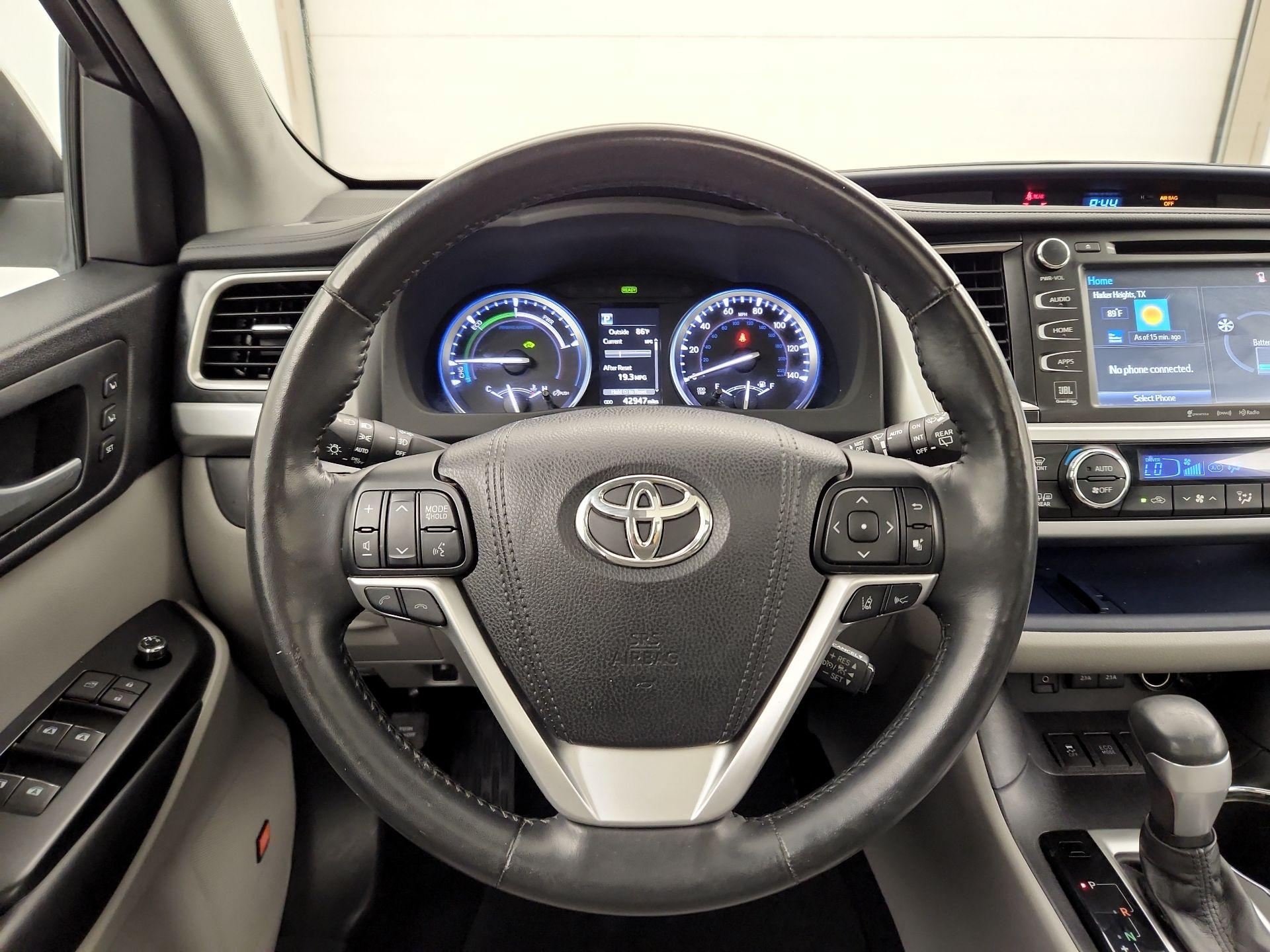 Thumbnail: 2018 Toyota Highlander - 10
