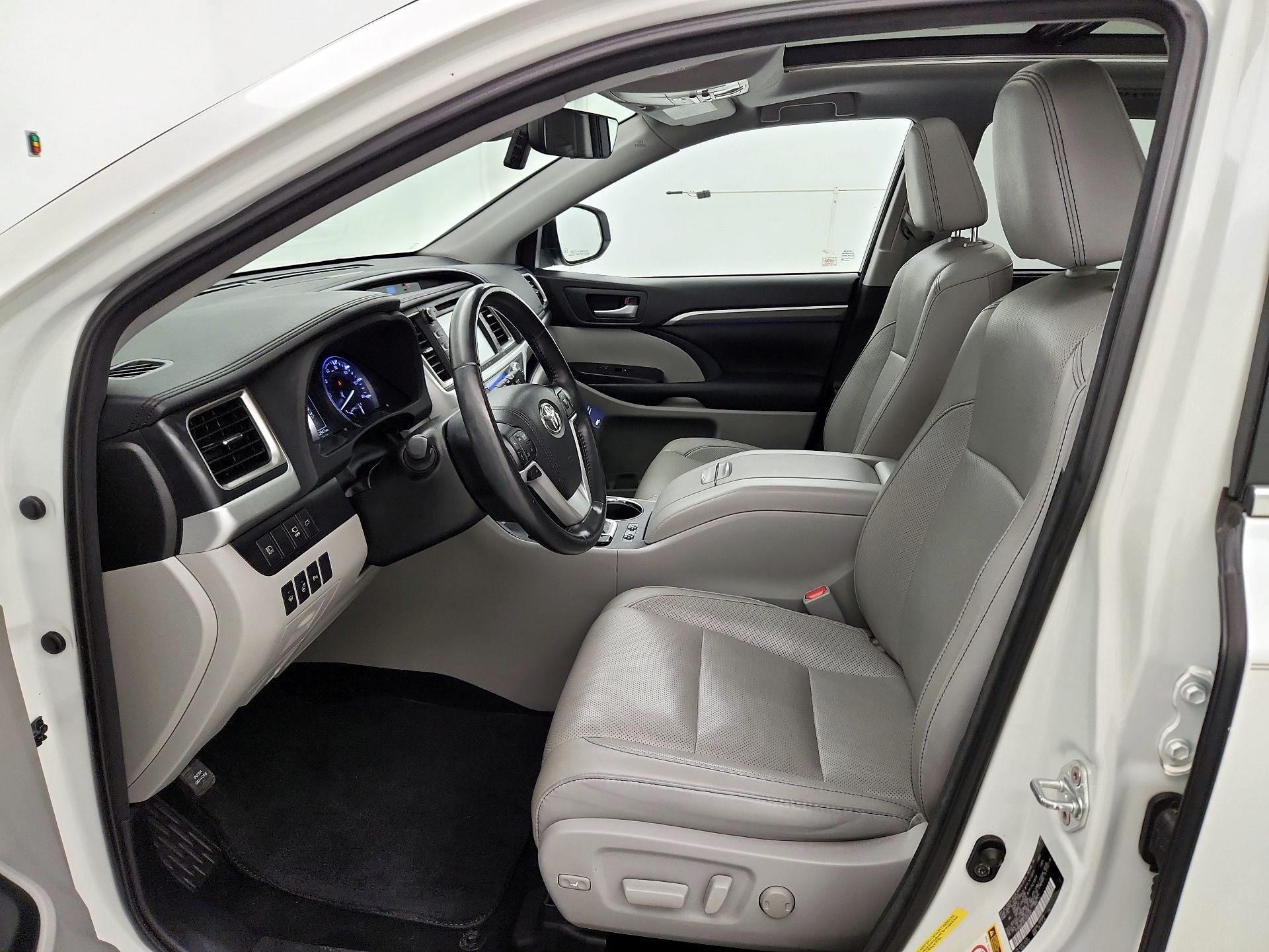Thumbnail: 2018 Toyota Highlander - 11