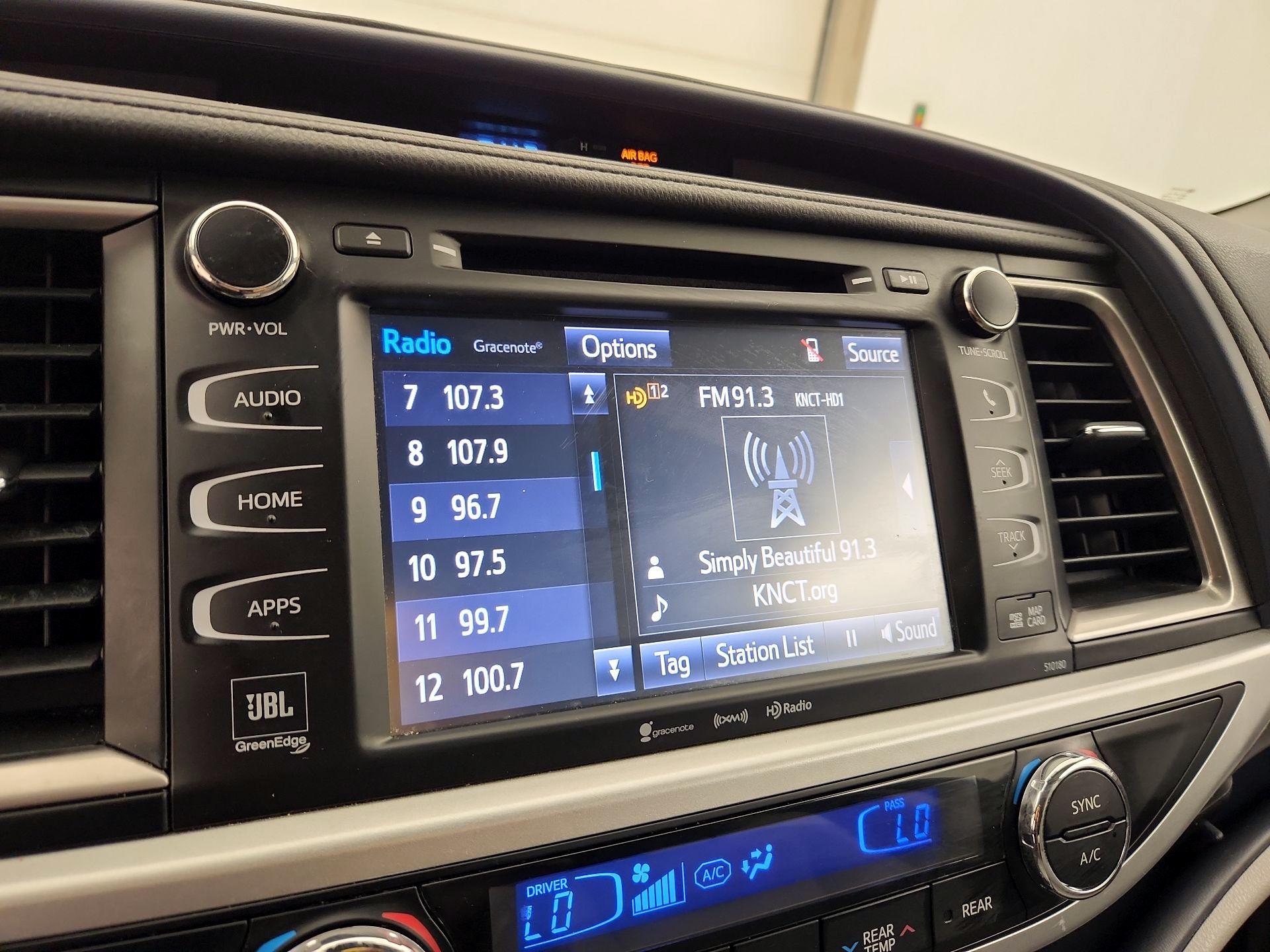 Thumbnail: 2018 Toyota Highlander - 15