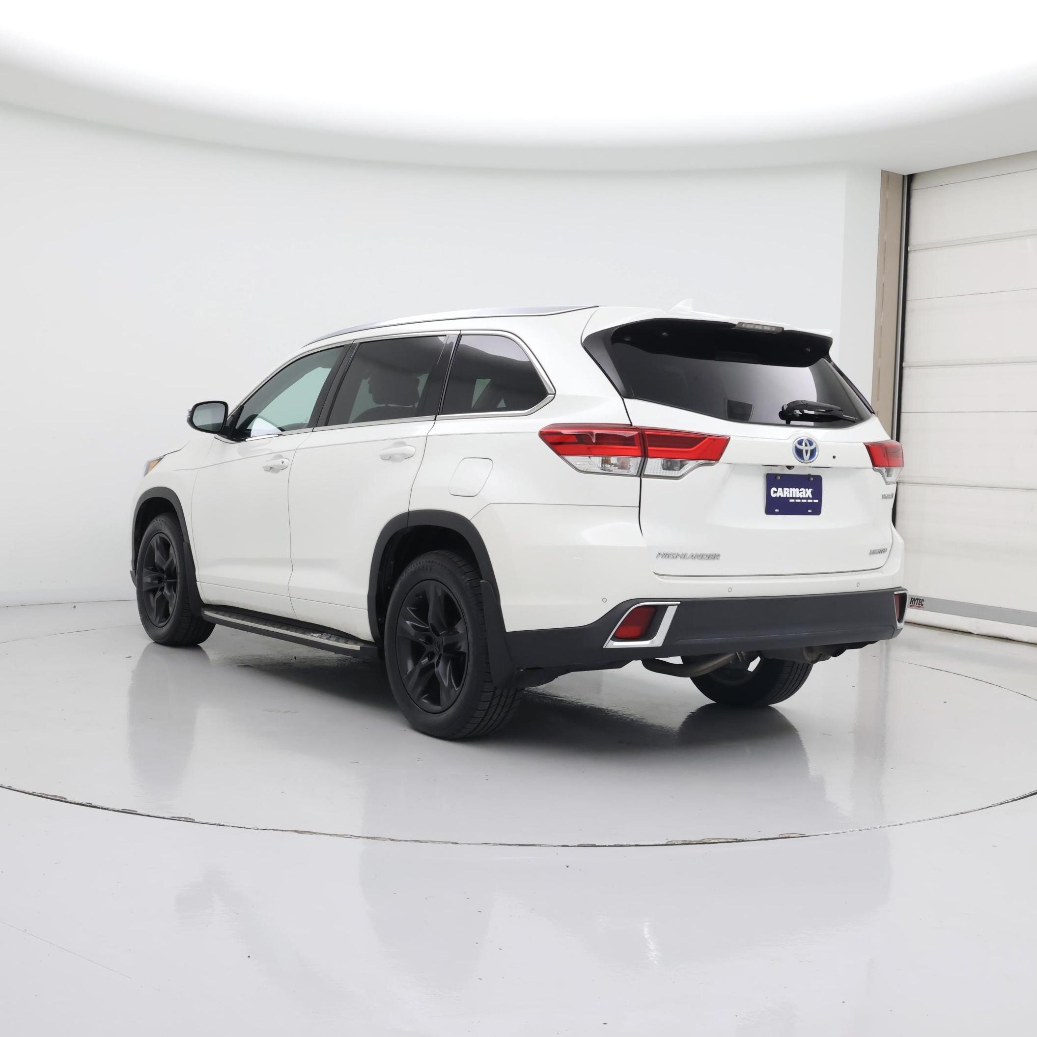 Thumbnail: 2018 Toyota Highlander - 2