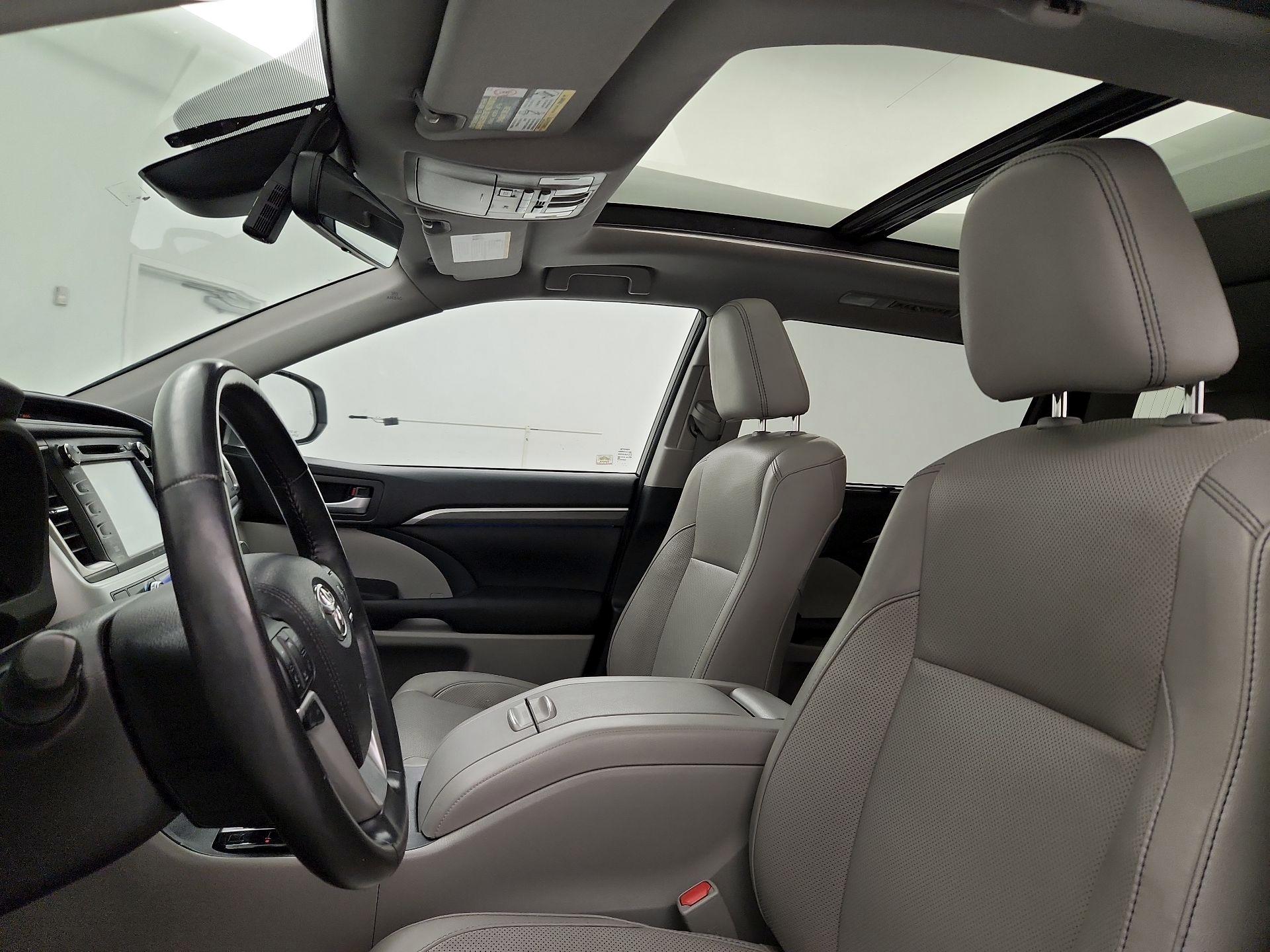 Thumbnail: 2018 Toyota Highlander - 19