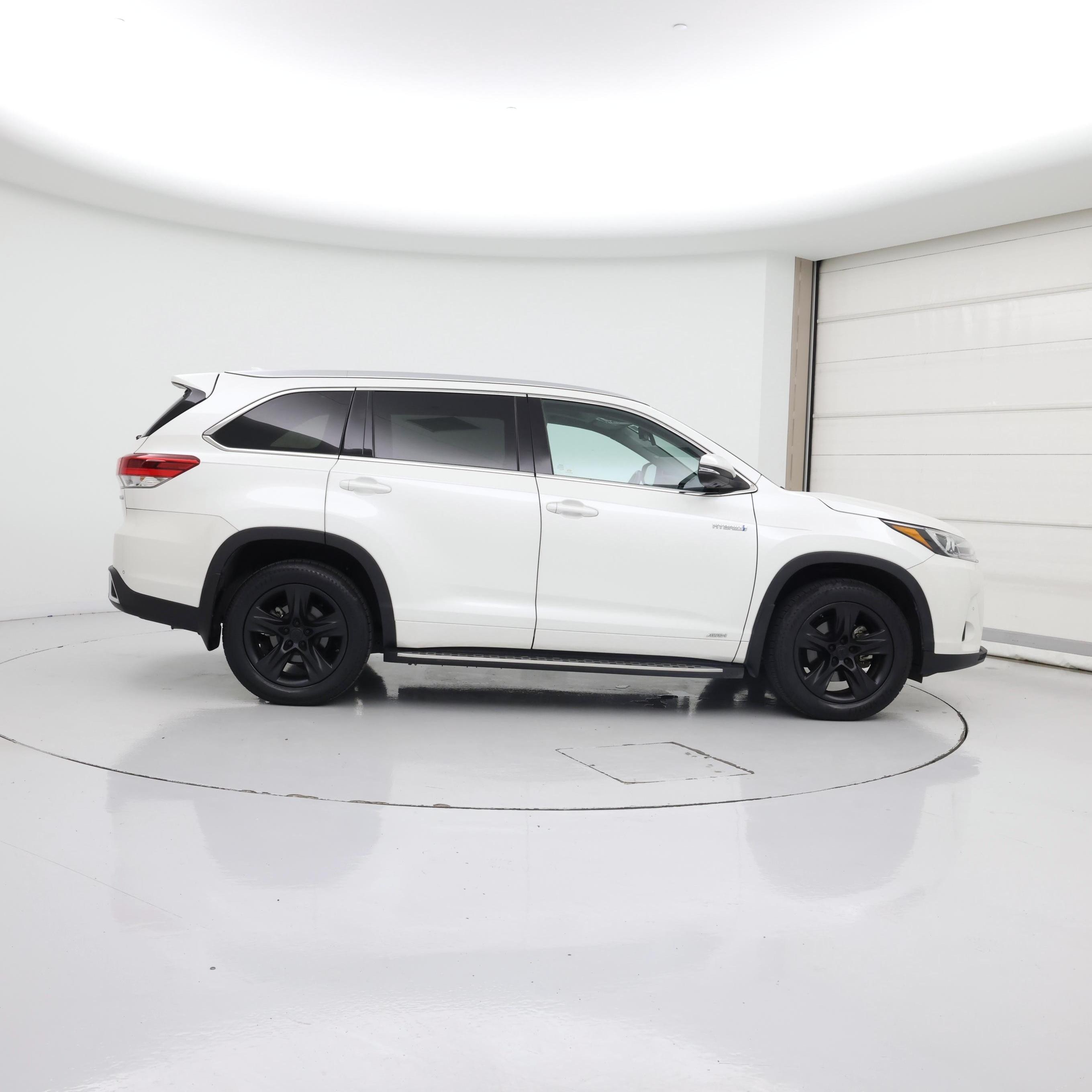Thumbnail: 2018 Toyota Highlander - 7