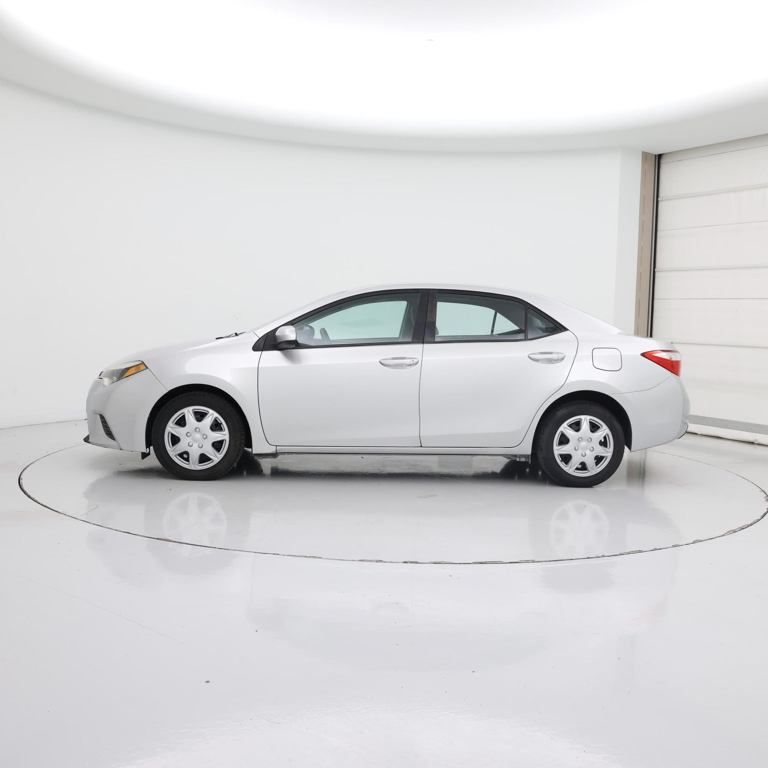 Thumbnail: 2015 Toyota Corolla - 3