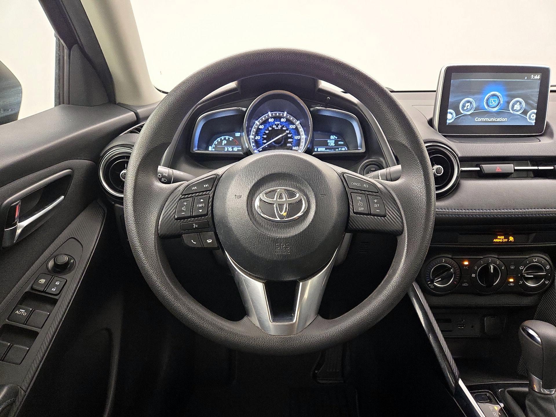 Thumbnail: 2018 Toyota Yaris iA - 10