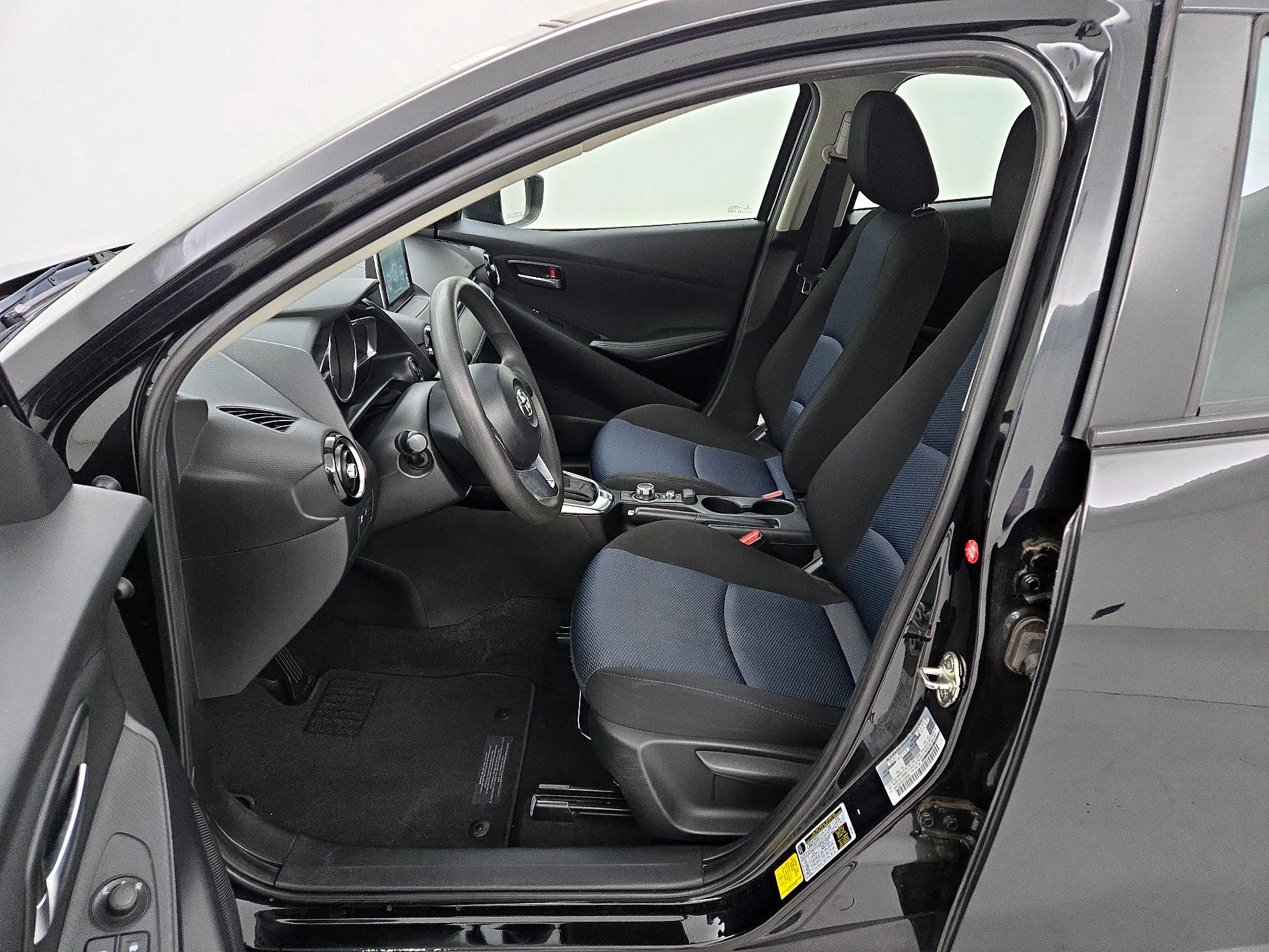 Thumbnail: 2018 Toyota Yaris iA - 11