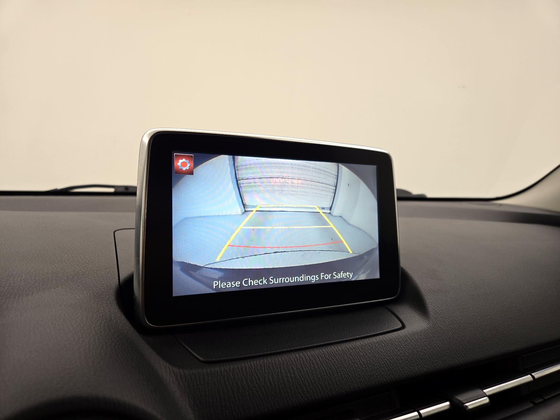 Thumbnail: 2018 Toyota Yaris iA - 14