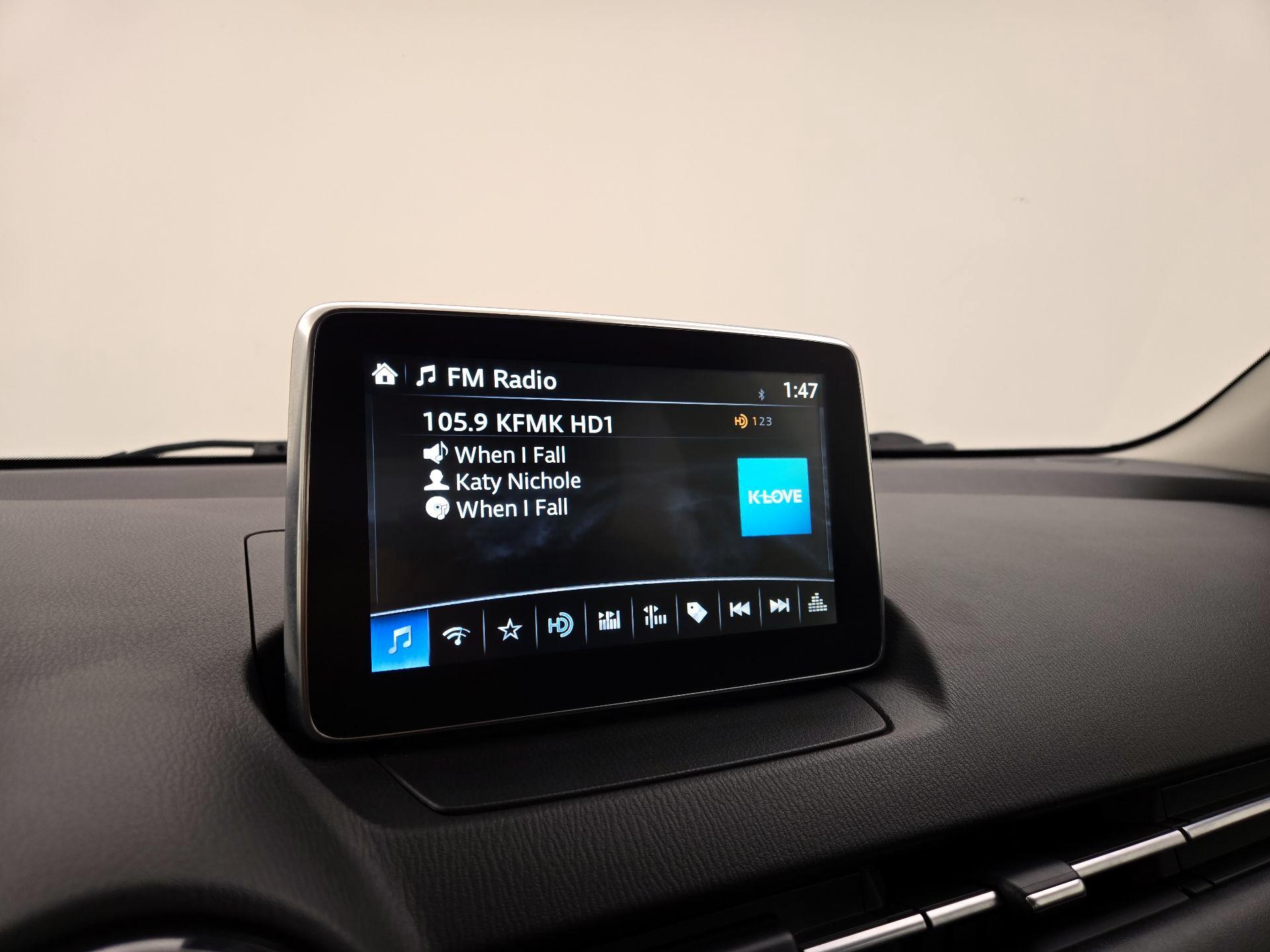 Thumbnail: 2018 Toyota Yaris iA - 15