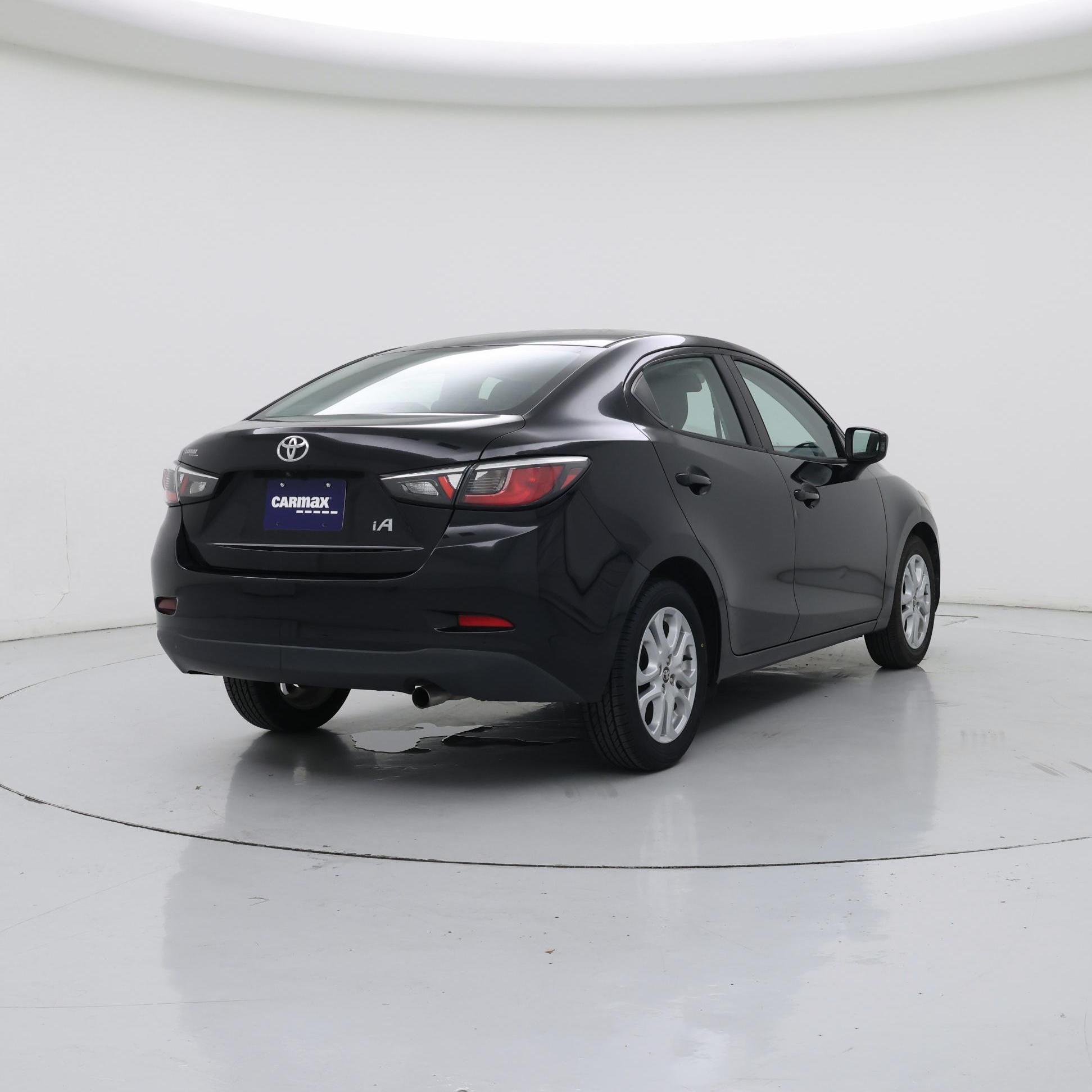 Thumbnail: 2018 Toyota Yaris iA - 8