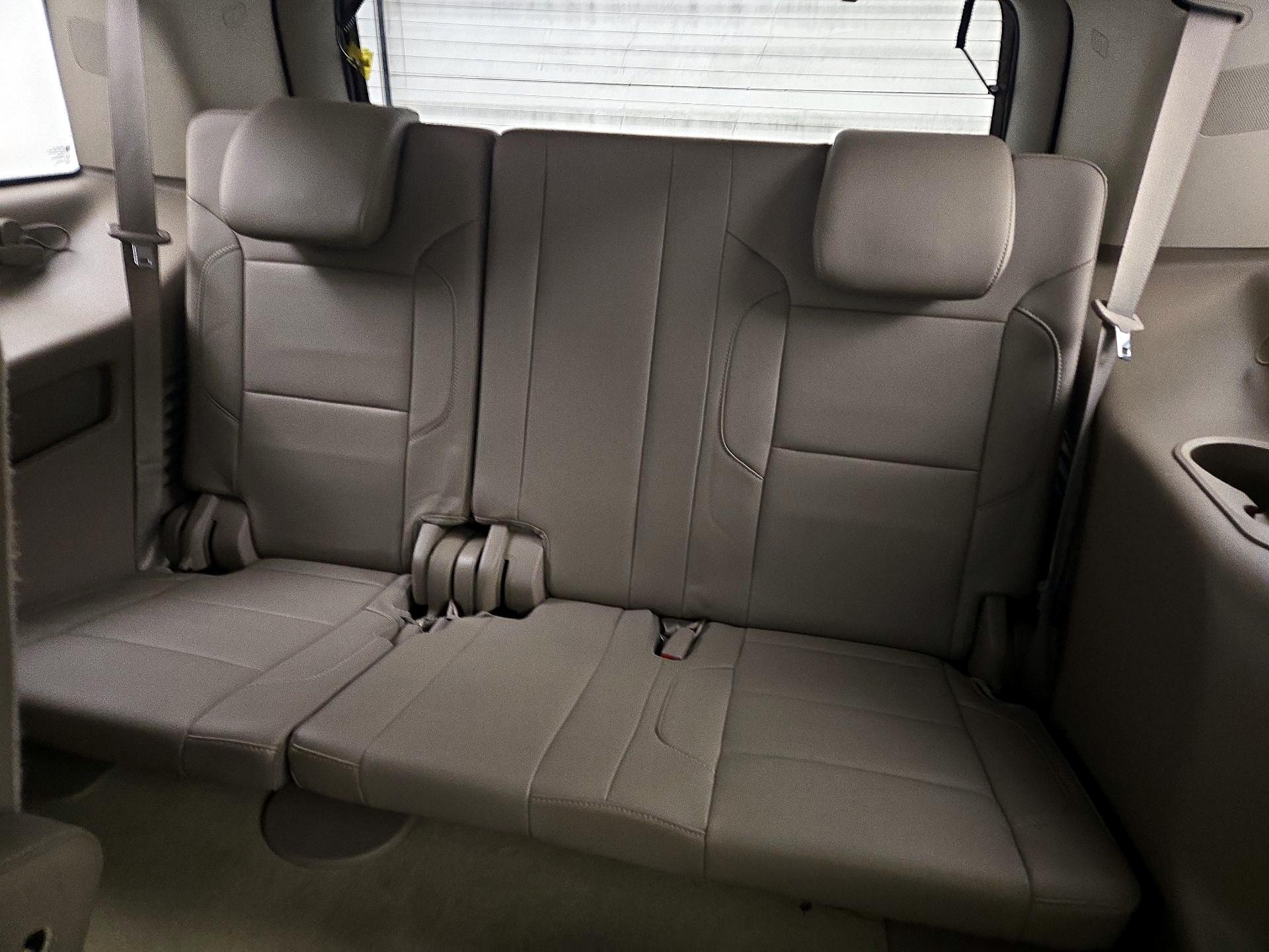 Thumbnail: 2015 Chevrolet Tahoe - 20