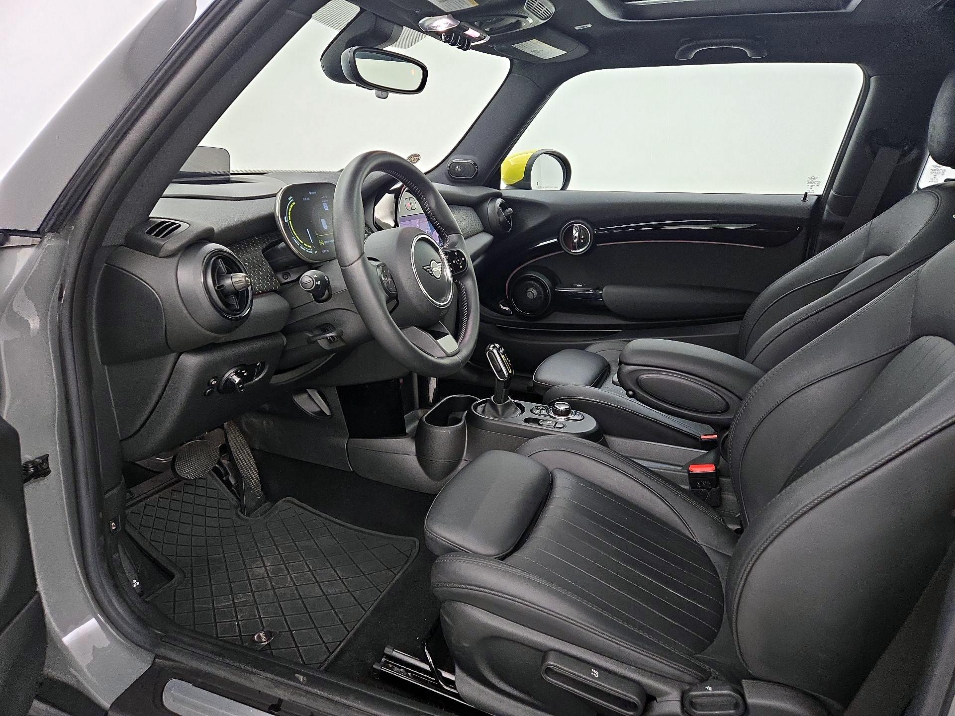Thumbnail: 2022 MINI Cooper Hardtop - 11