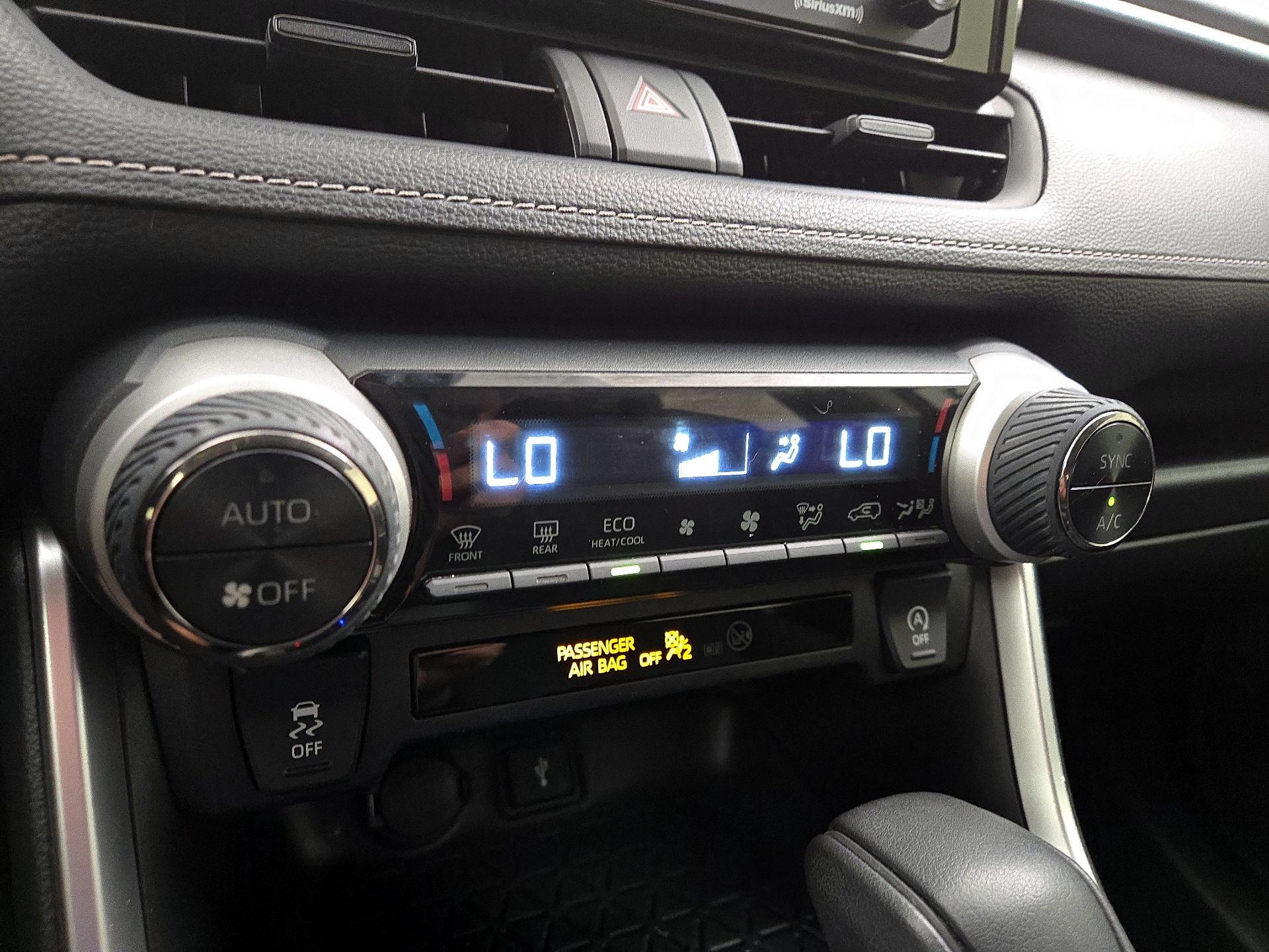 Thumbnail: 2020 Toyota RAV4 - 16