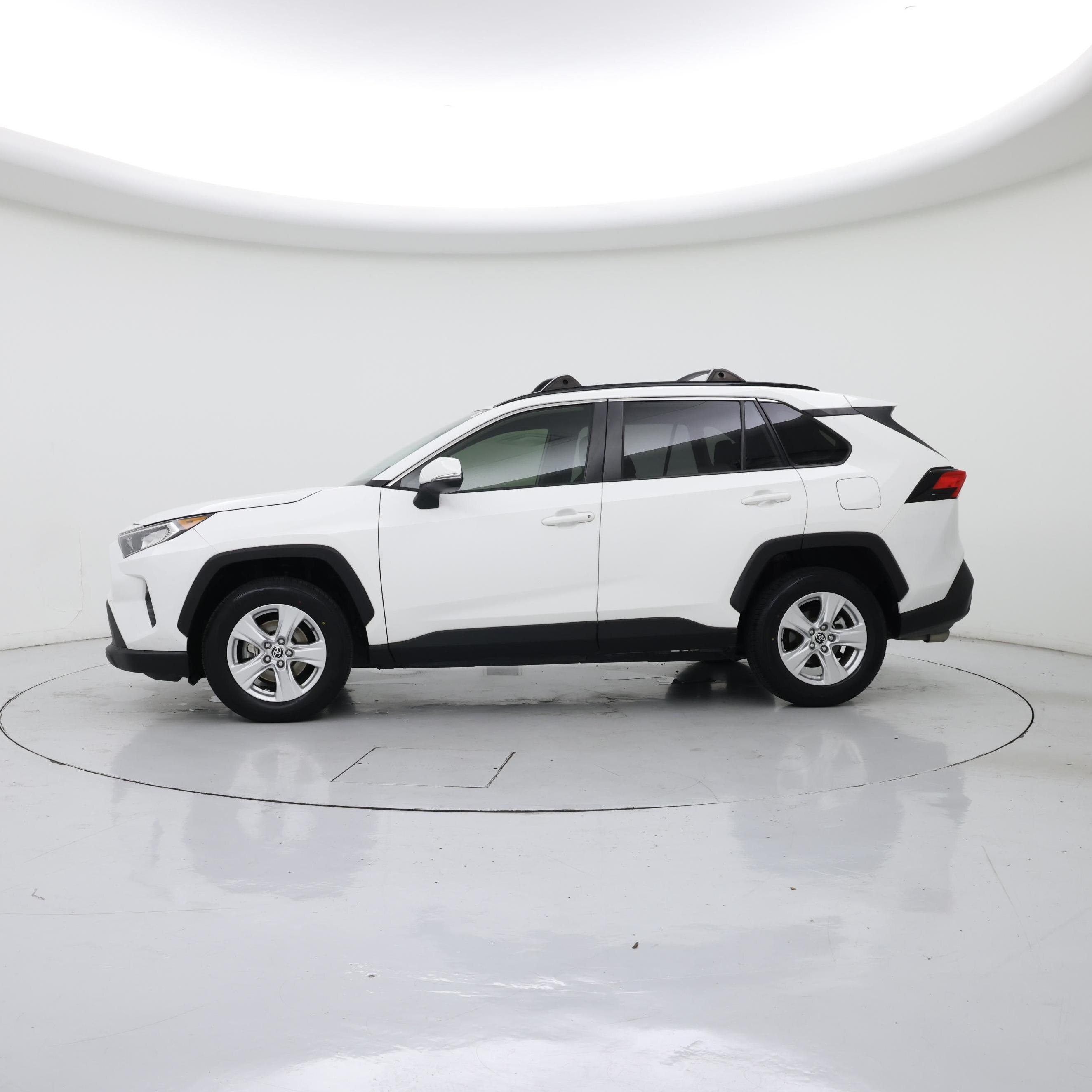 Thumbnail: 2020 Toyota RAV4 - 3