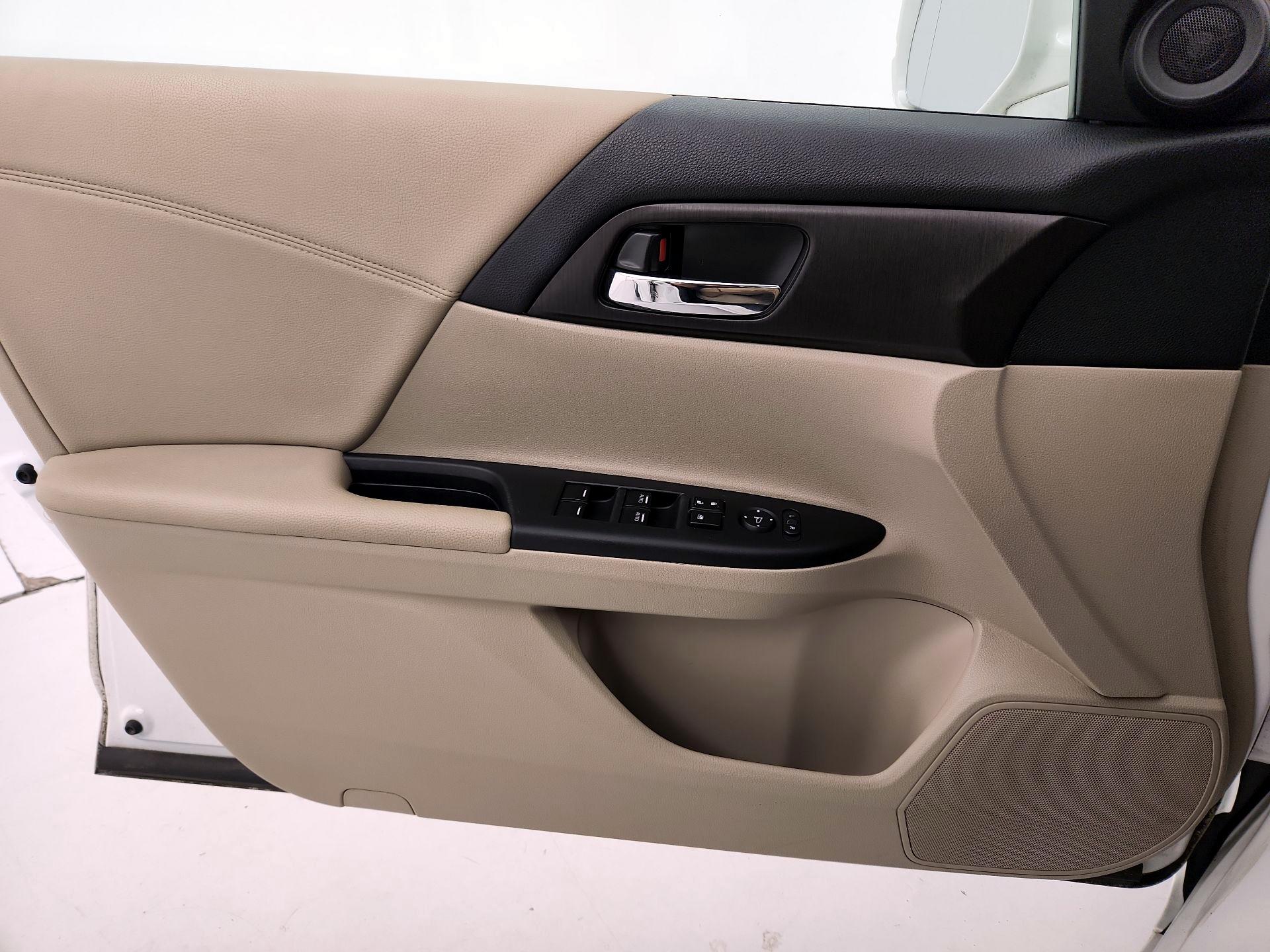 Thumbnail: 2014 Honda Accord - 12
