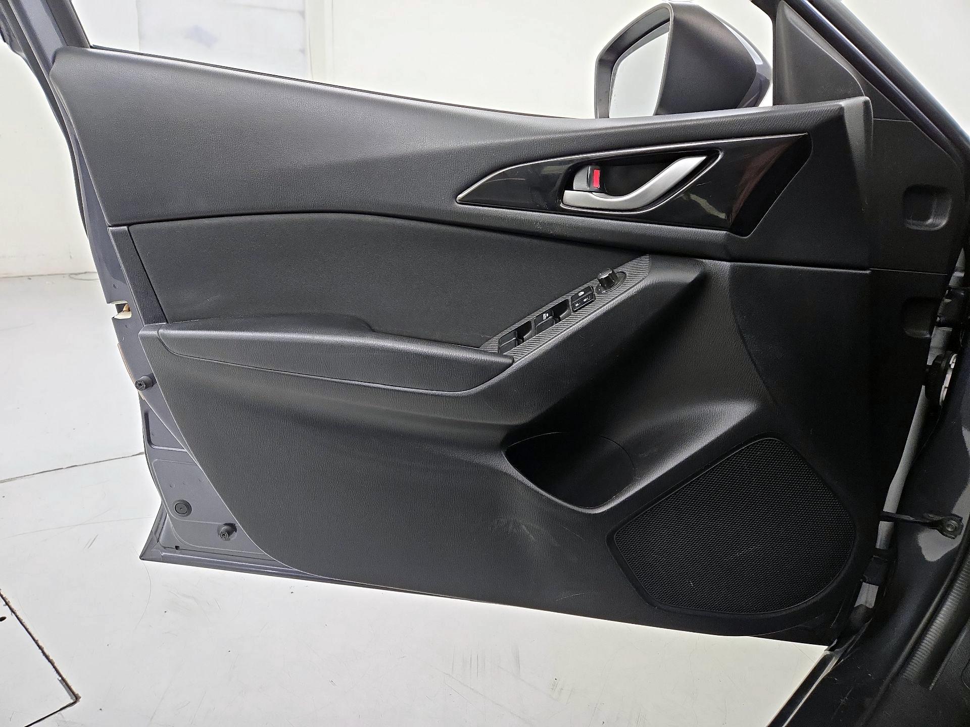 Thumbnail: 2016 Mazda Mazda3 - 12