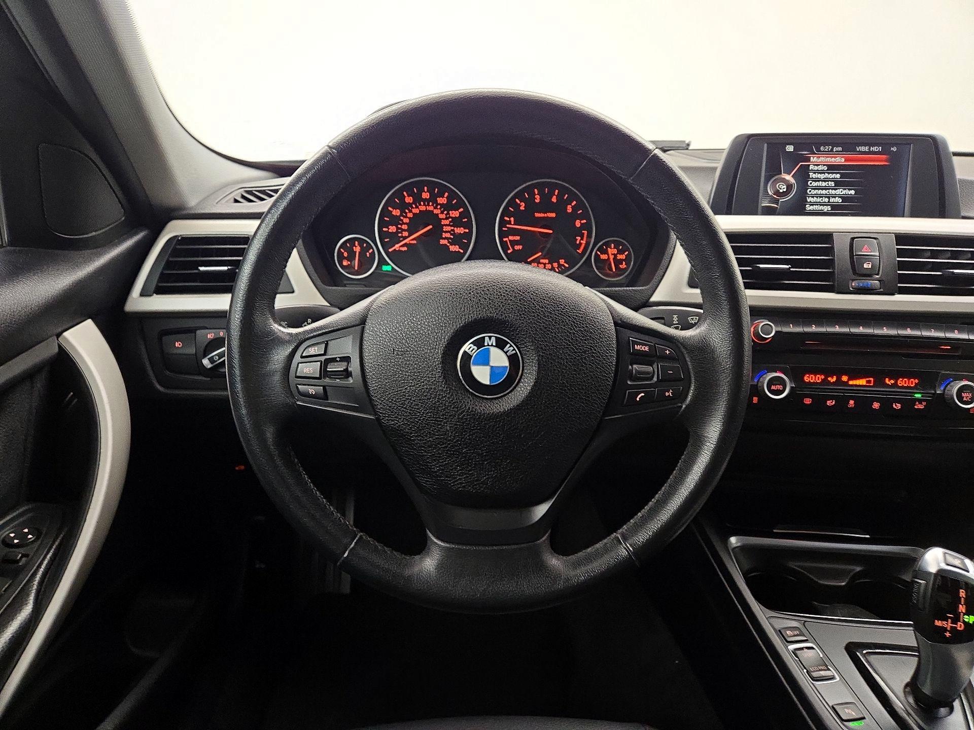 Thumbnail: 2015 BMW 3 Series - 10
