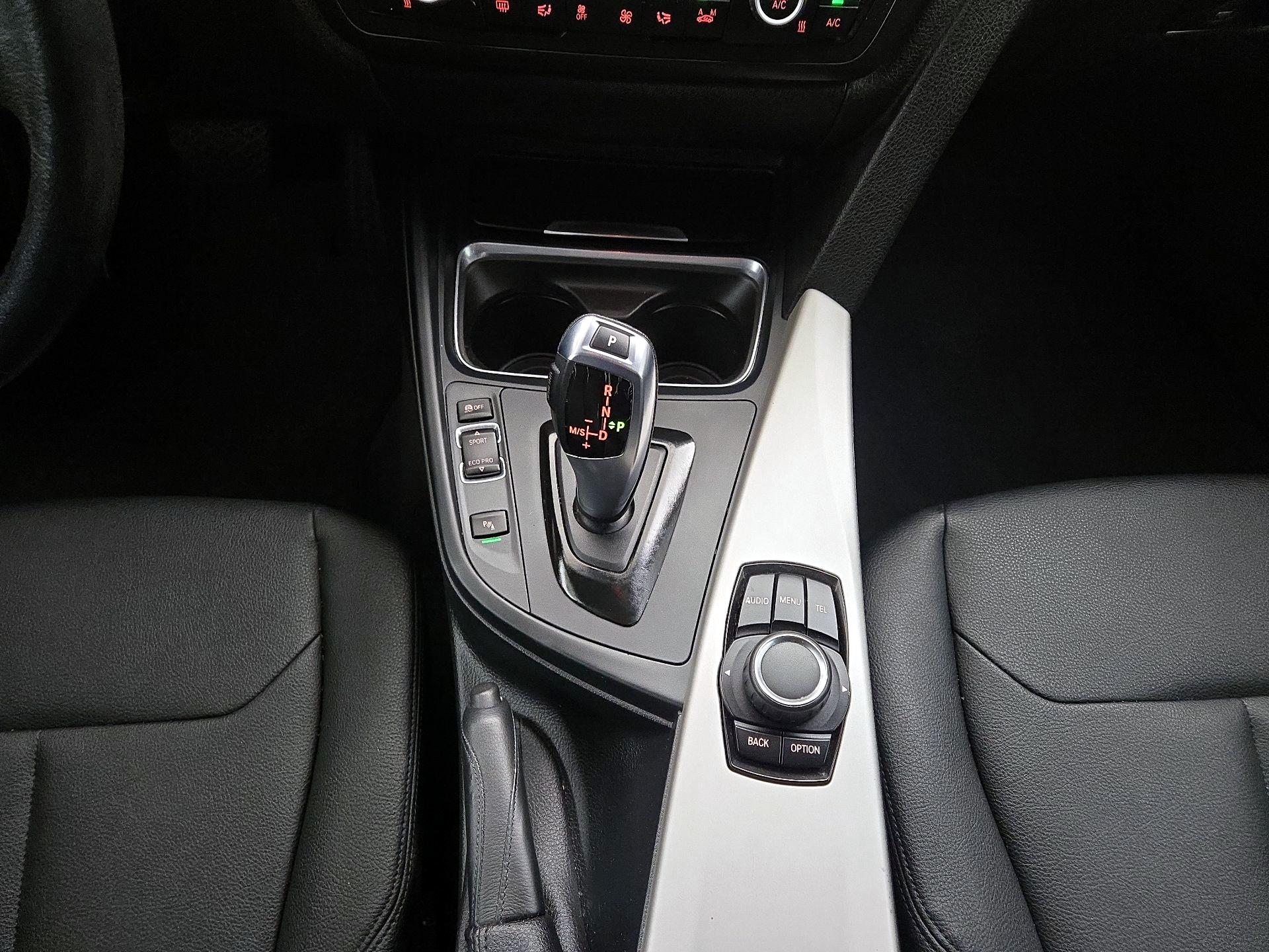 Thumbnail: 2015 BMW 3 Series - 17