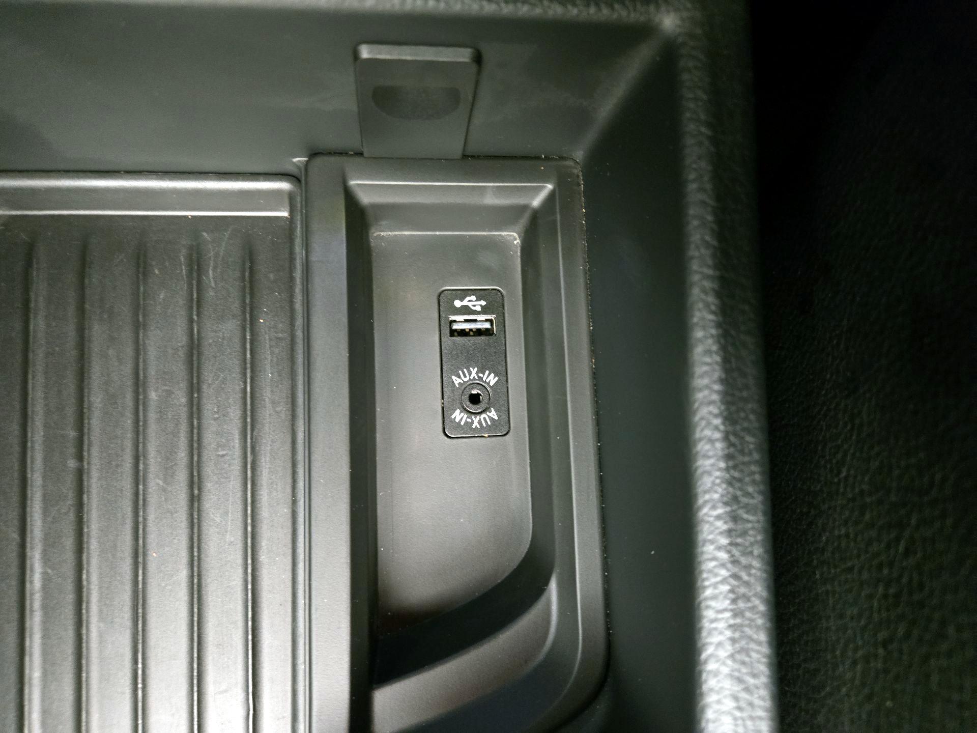 Thumbnail: 2015 BMW 3 Series - 18