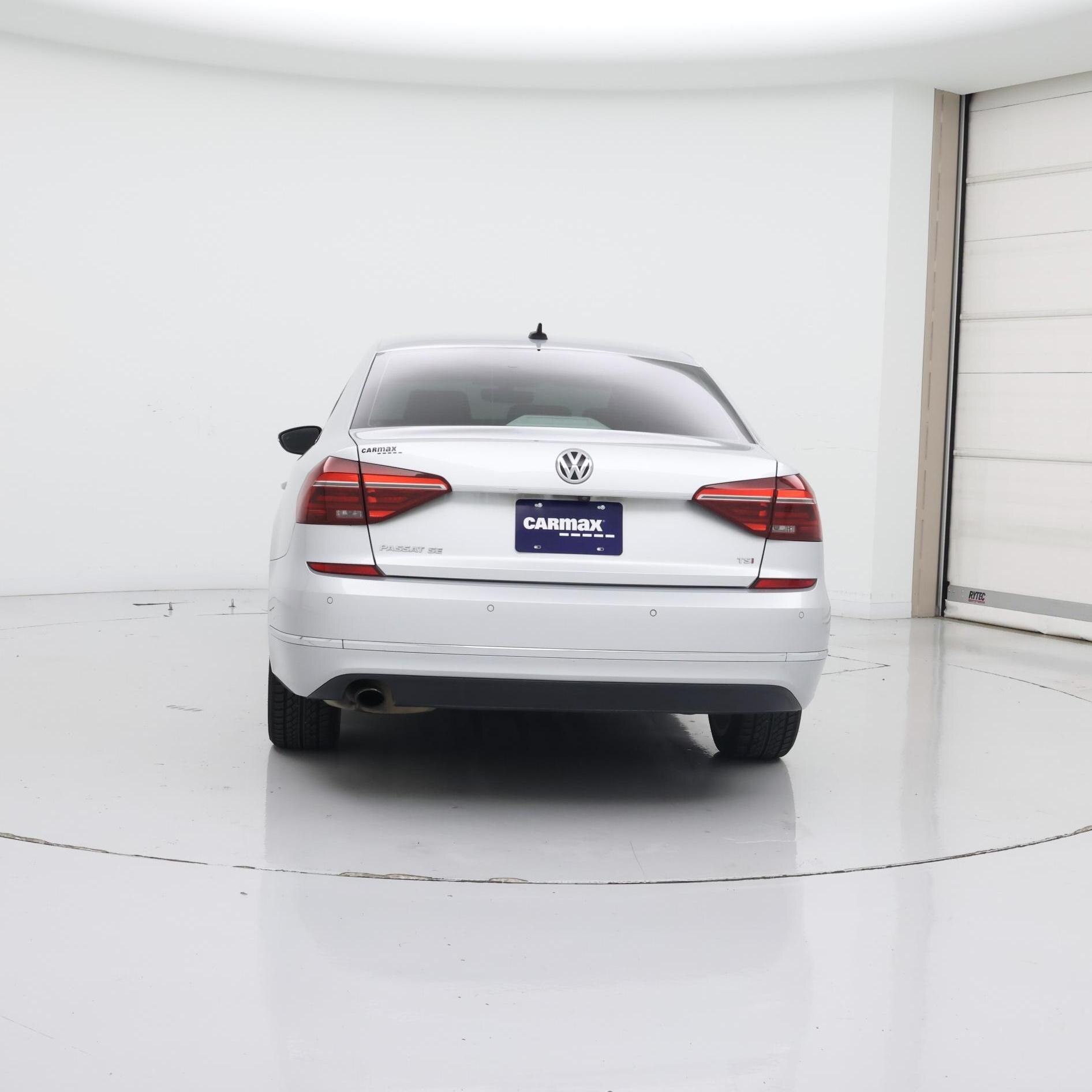 Thumbnail: 2018 Volkswagen Passat - 6
