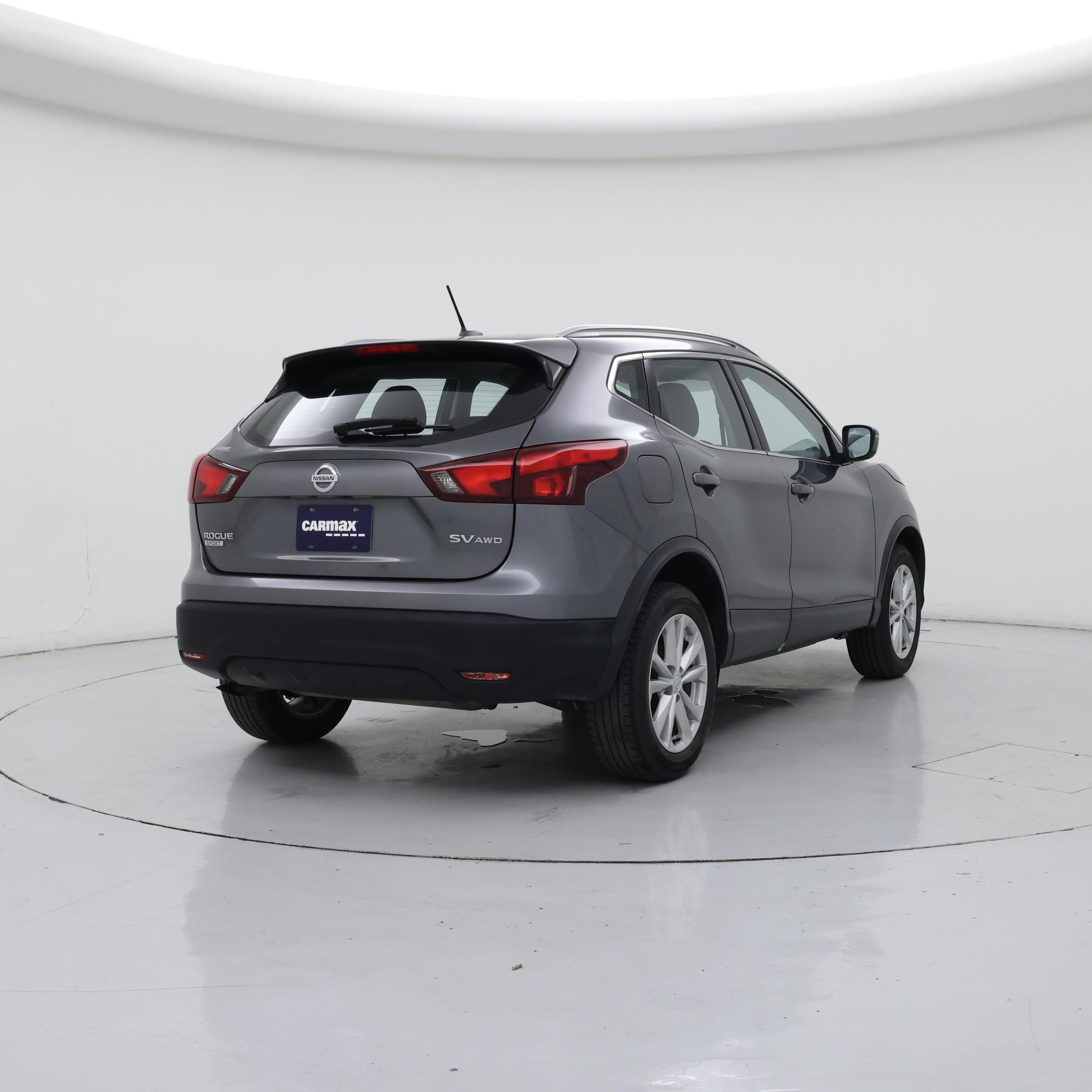 Thumbnail: 2018 Nissan Rogue Sport - 8