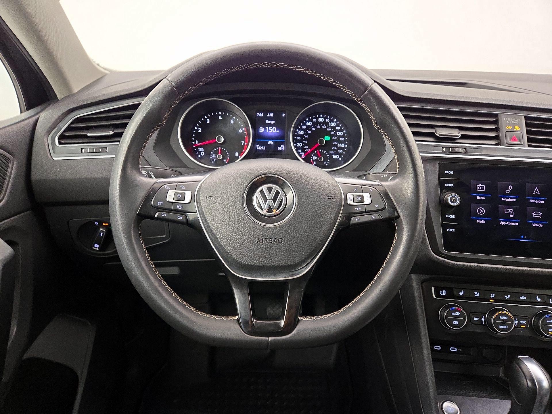 Thumbnail: 2021 Volkswagen Tiguan - 10