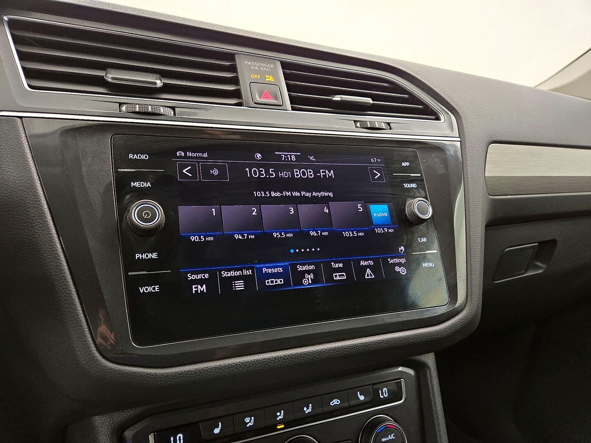 Thumbnail: 2021 Volkswagen Tiguan - 15