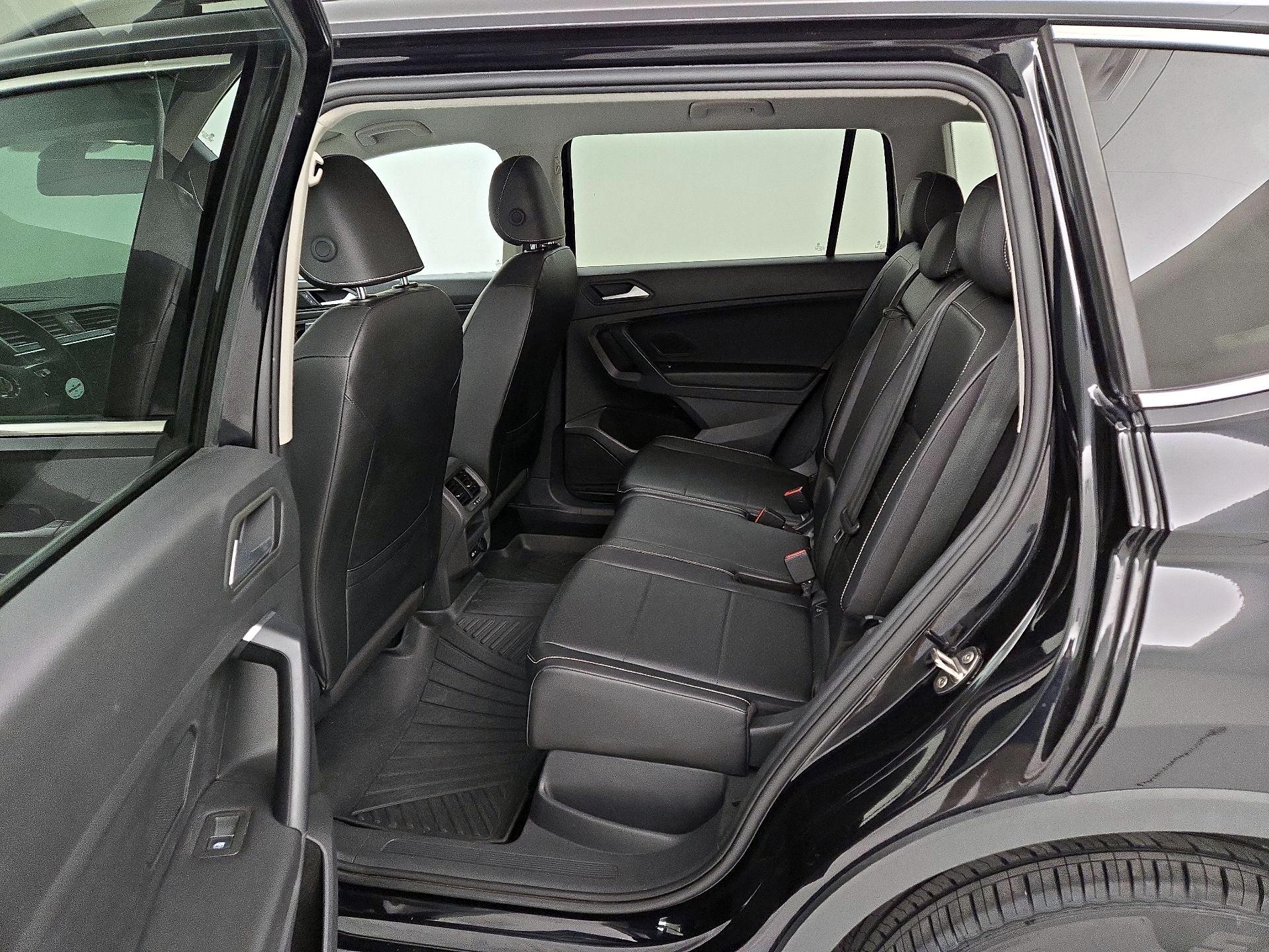 Thumbnail: 2021 Volkswagen Tiguan - 19