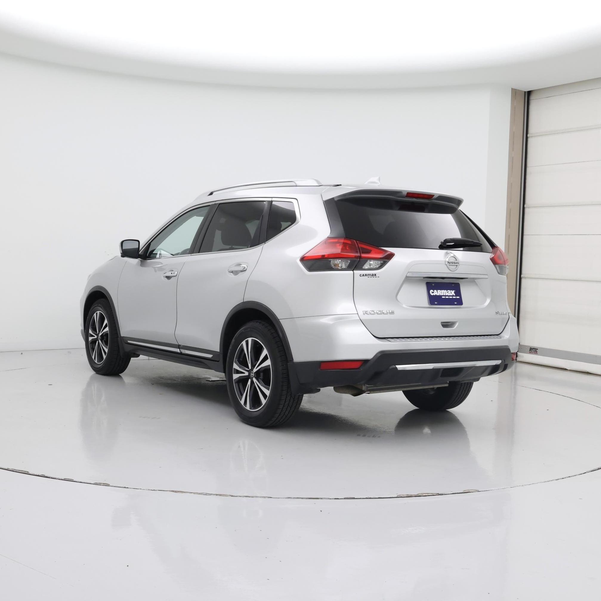 Thumbnail: 2017 Nissan Rogue - 2