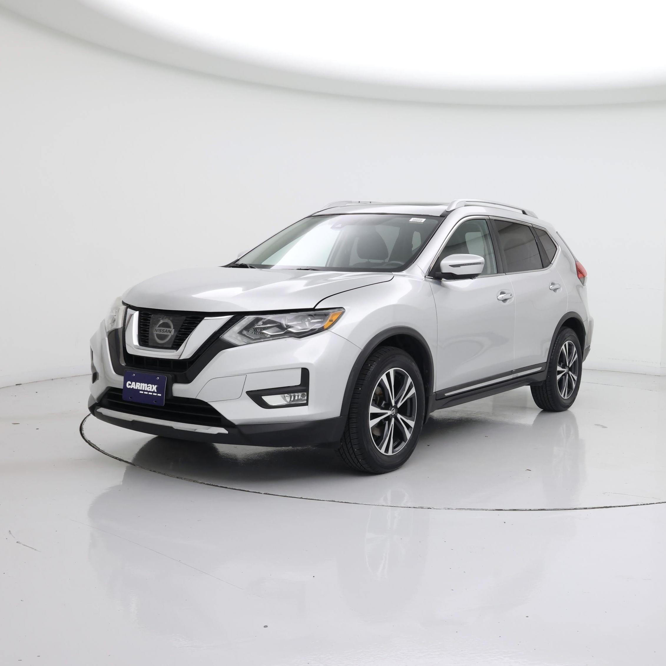 Thumbnail: 2017 Nissan Rogue - 4
