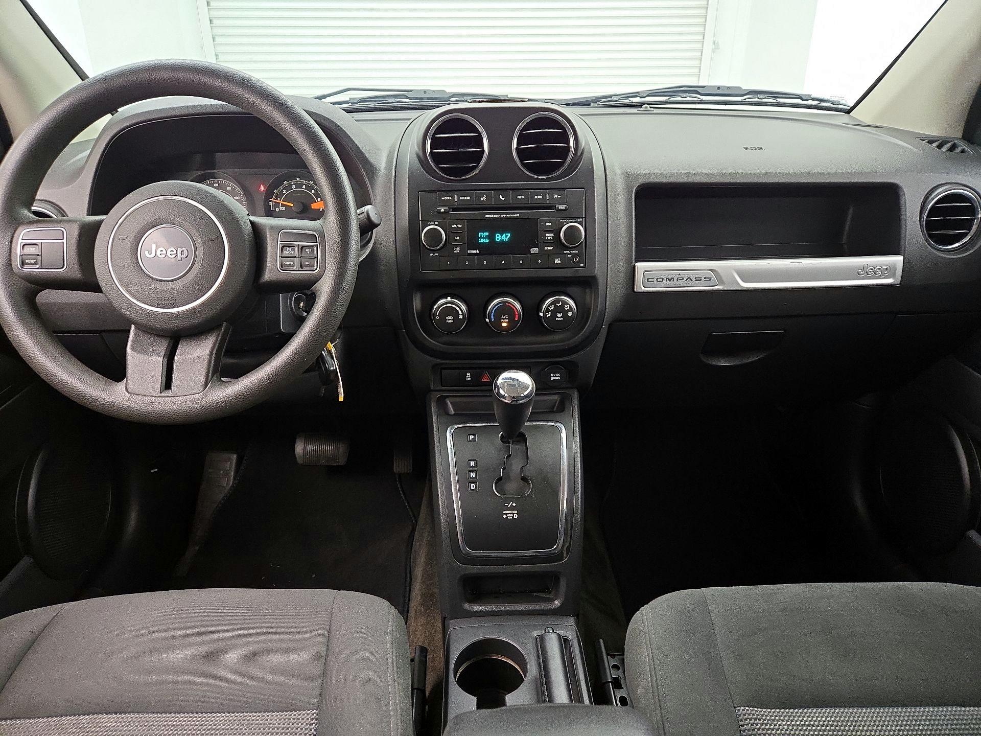 Thumbnail: 2016 Jeep Compass - 9