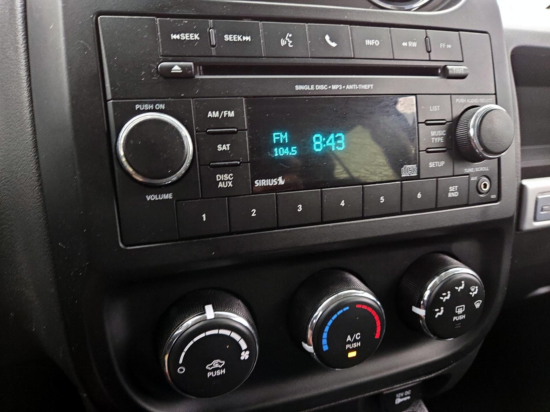 Thumbnail: 2016 Jeep Compass - 13