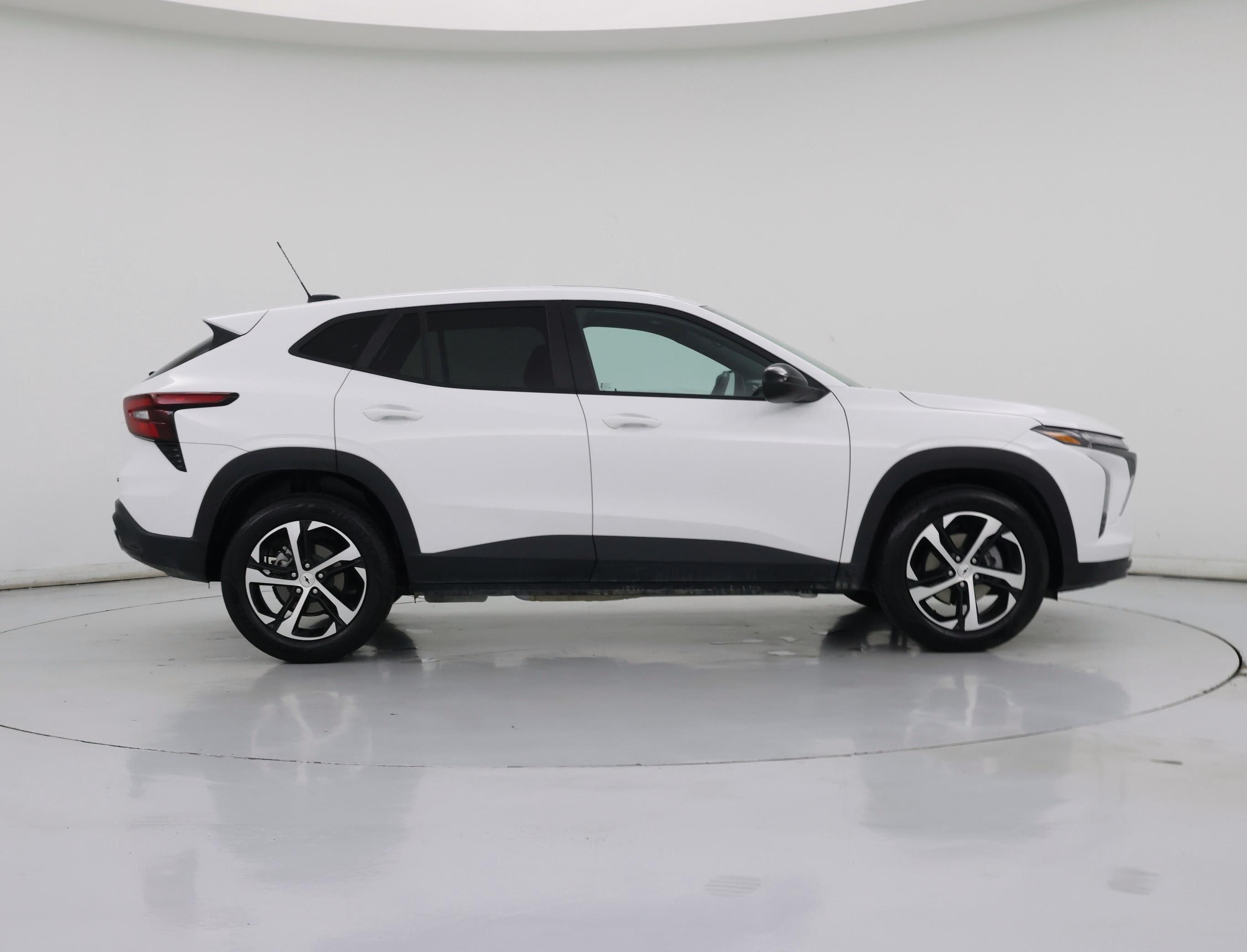 Thumbnail: 2024 Chevrolet Trax - 7