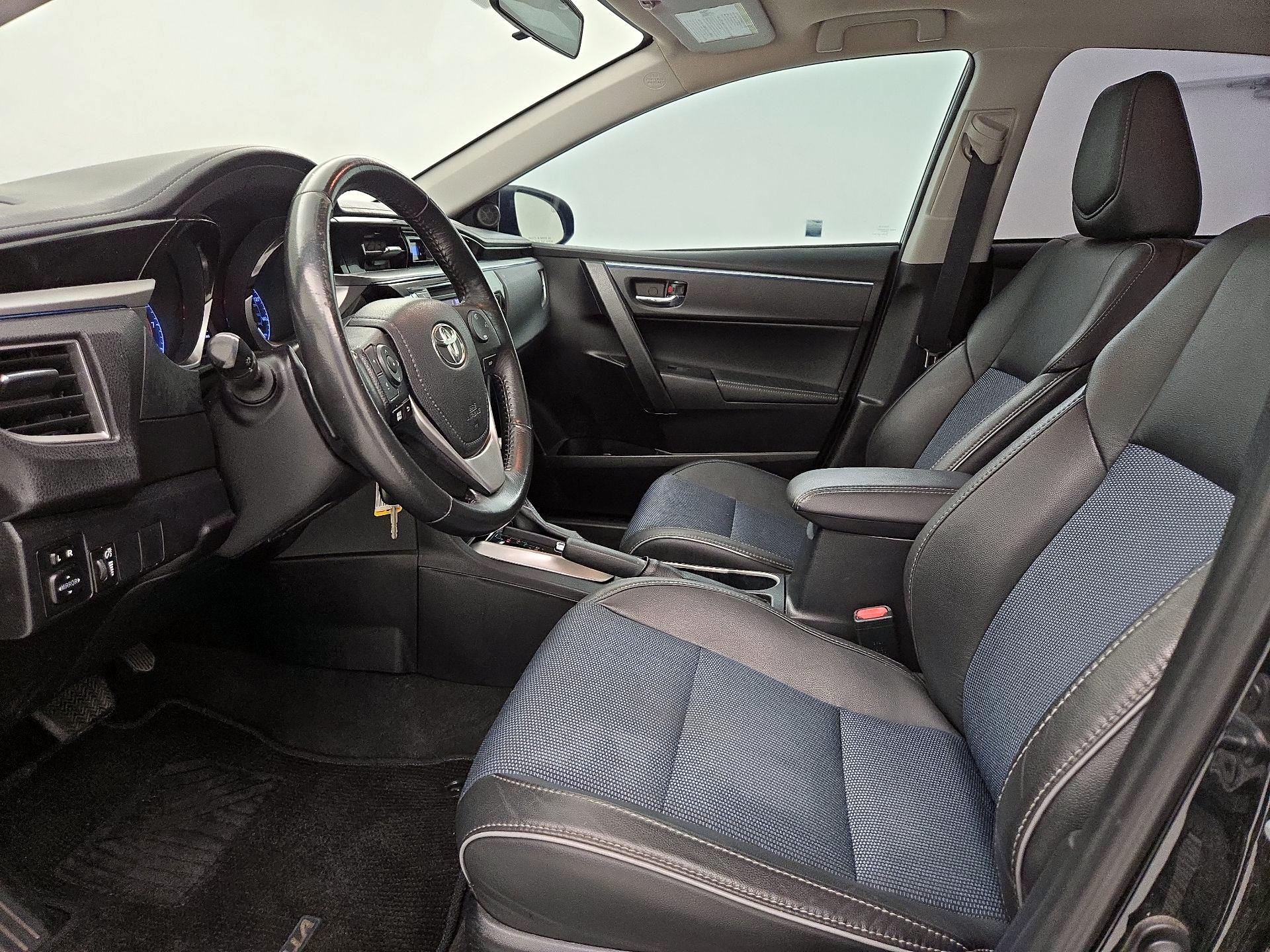 Thumbnail: 2016 Toyota Corolla - 11