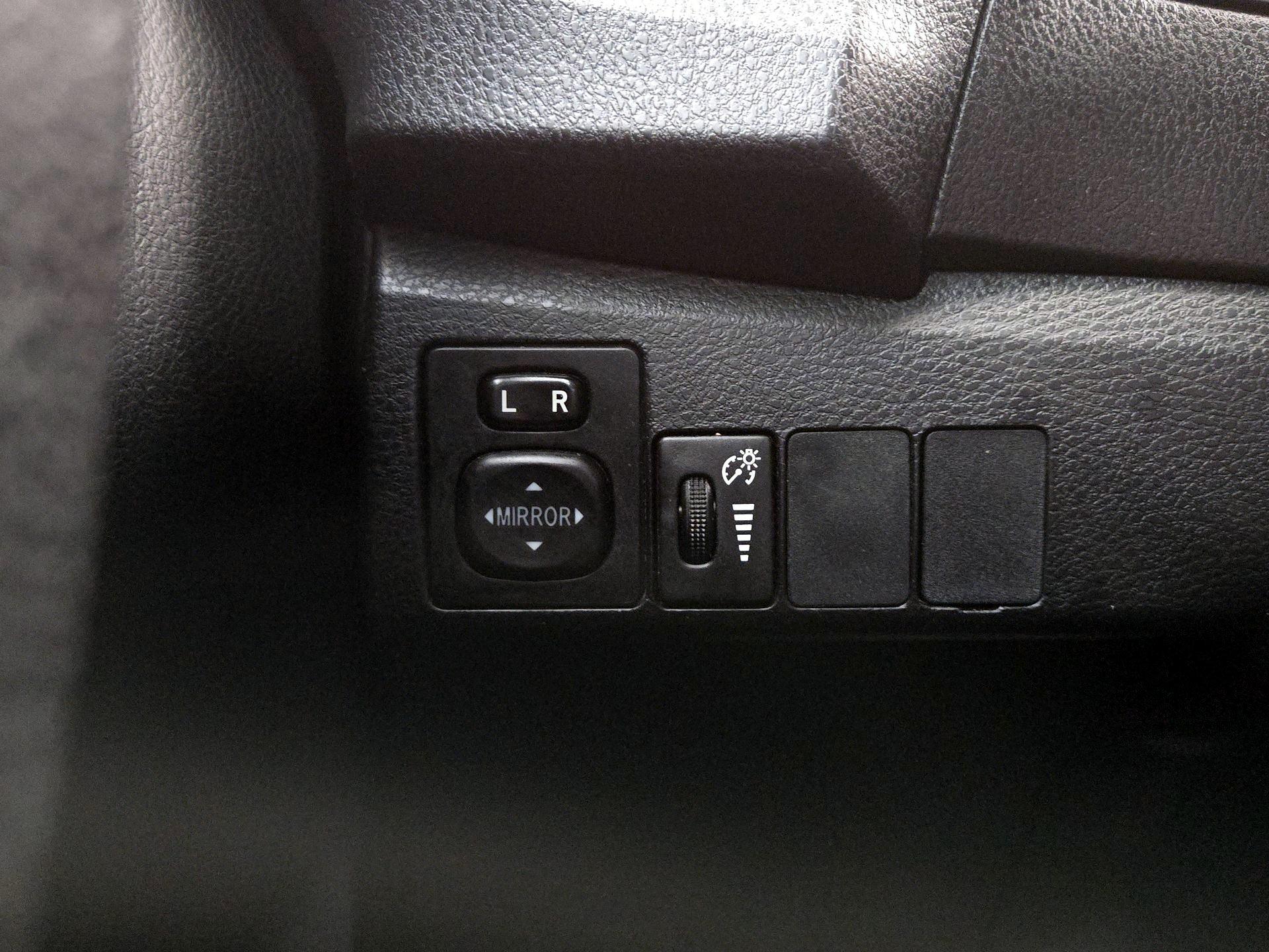 Thumbnail: 2016 Toyota Corolla - 13