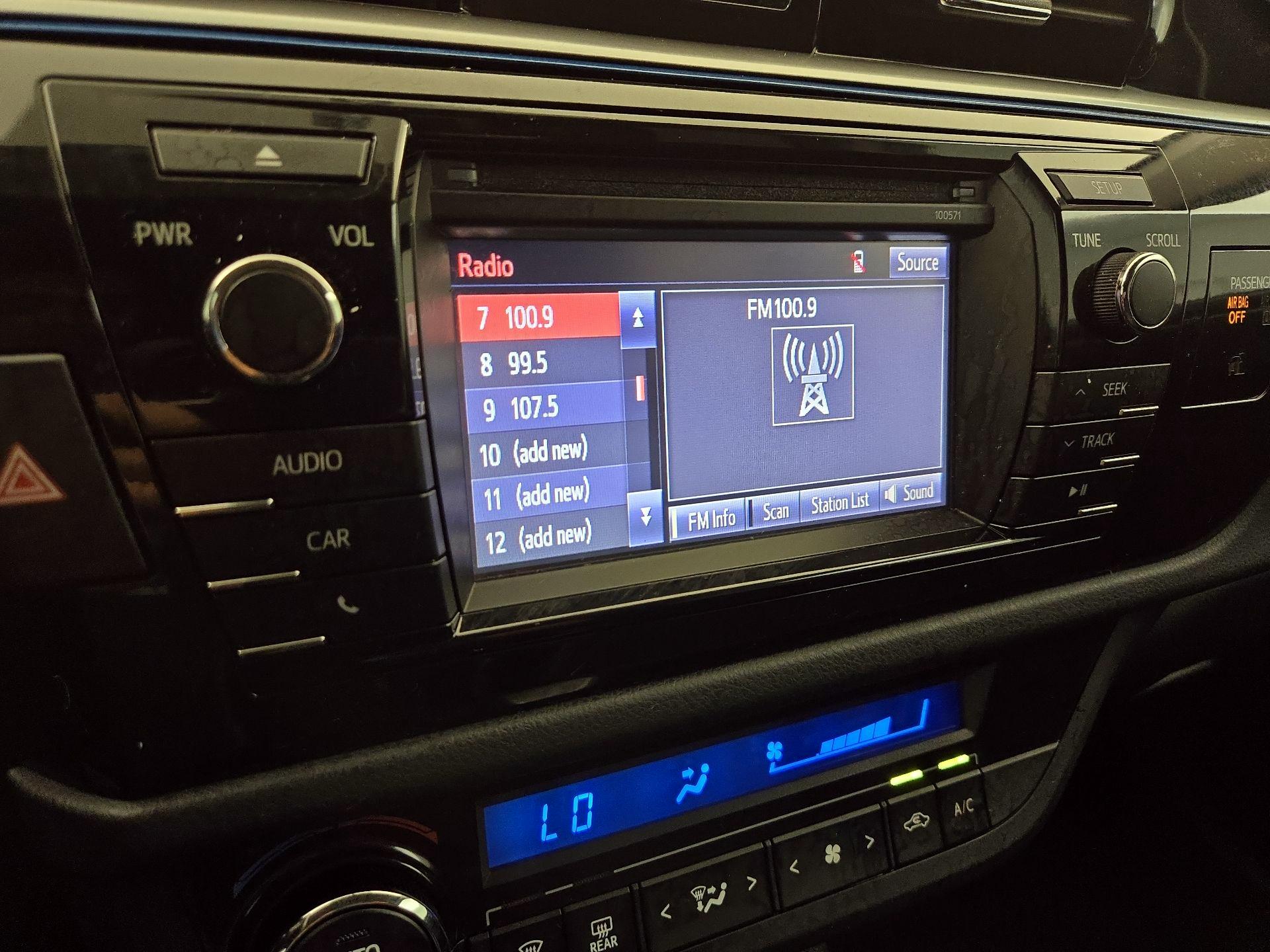 Thumbnail: 2016 Toyota Corolla - 15