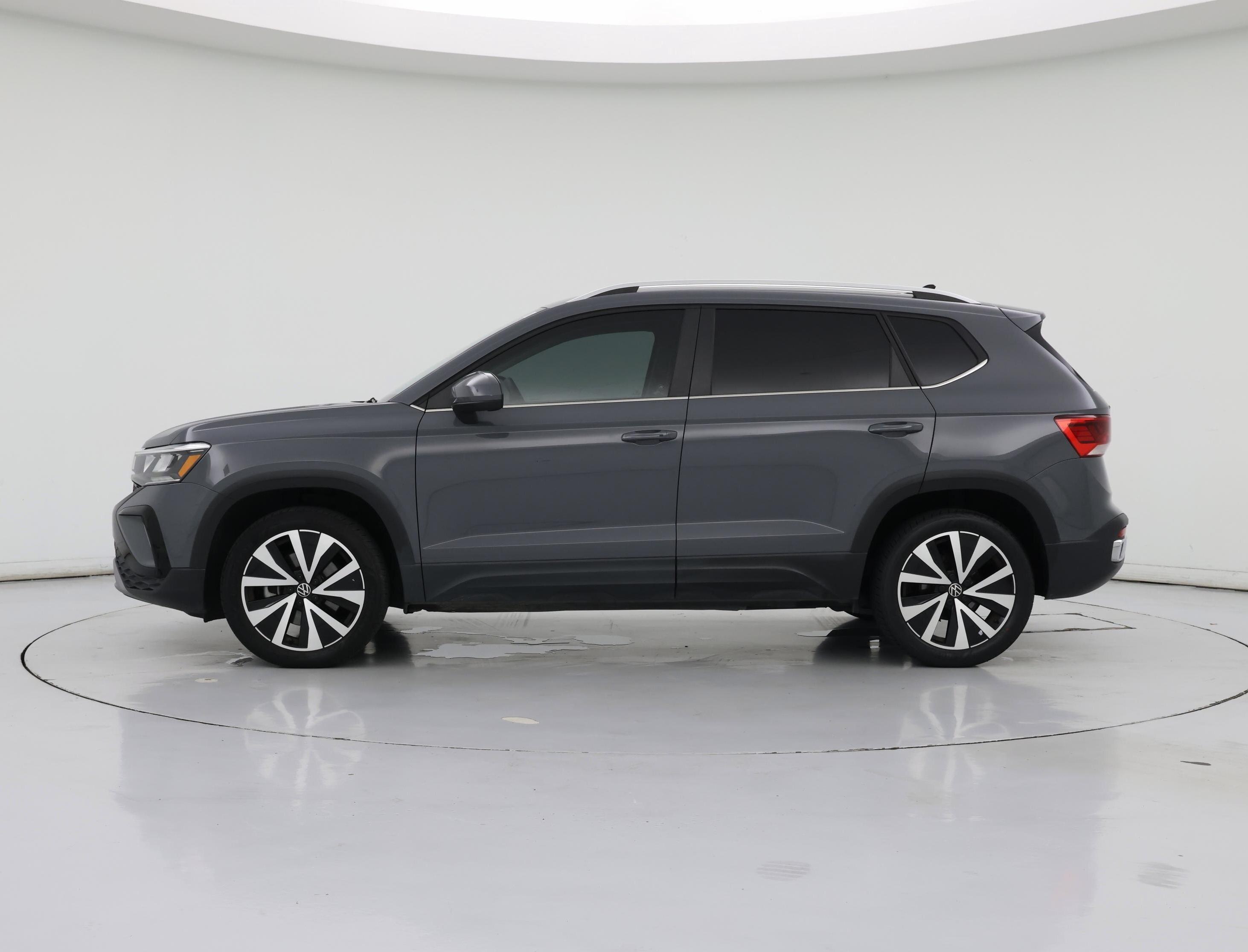 Thumbnail: 2023 Volkswagen Taos - 3