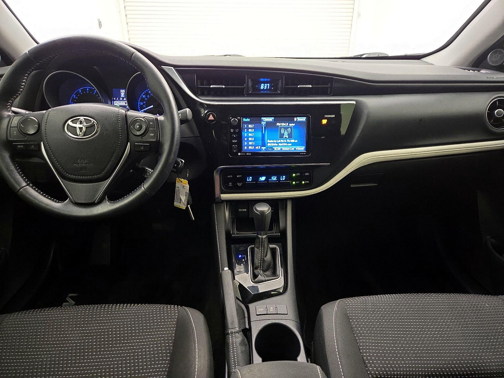 Thumbnail: 2018 Toyota Corolla iM - 9