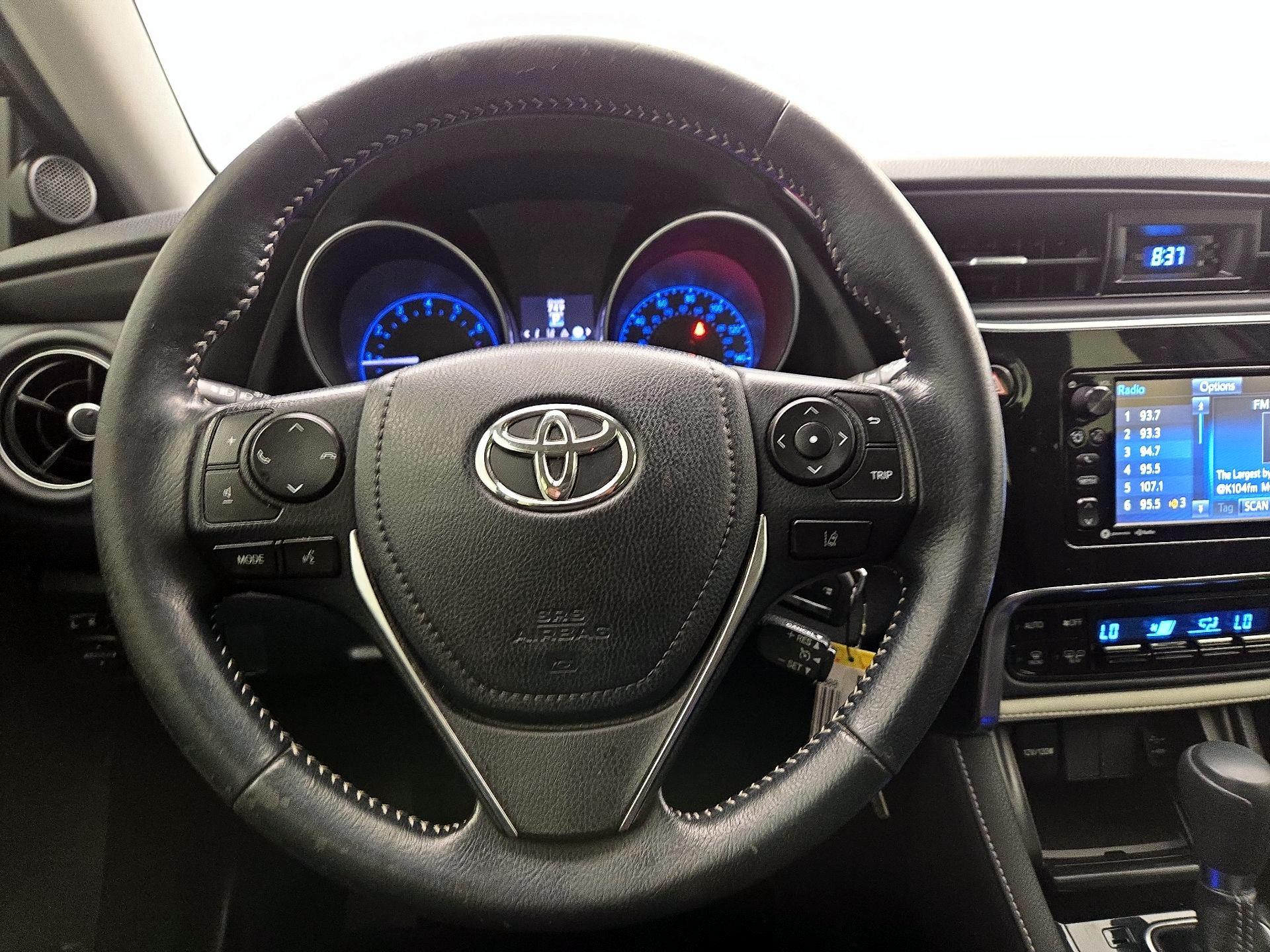 Thumbnail: 2018 Toyota Corolla iM - 10