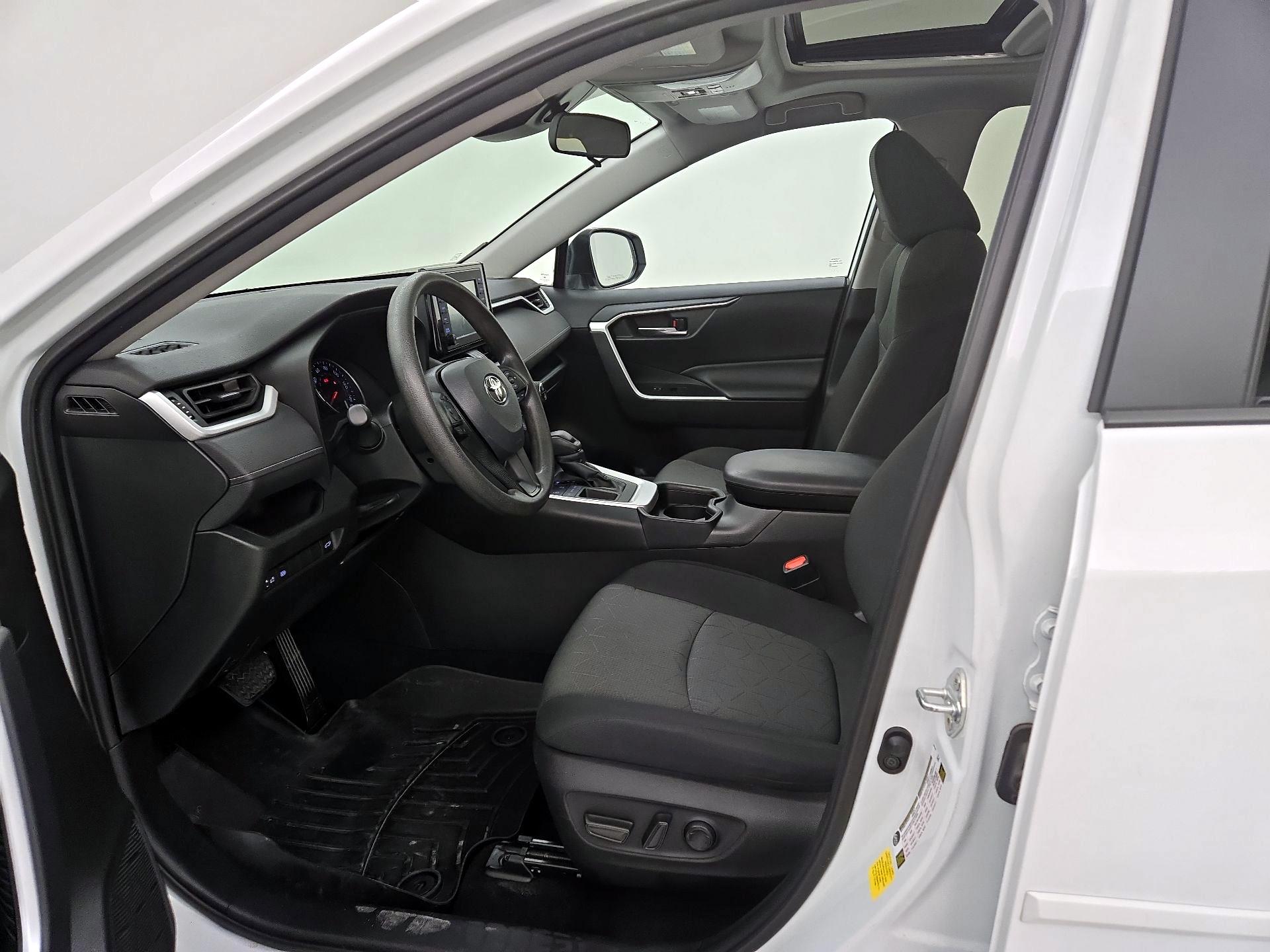 Thumbnail: 2021 Toyota RAV4 - 11